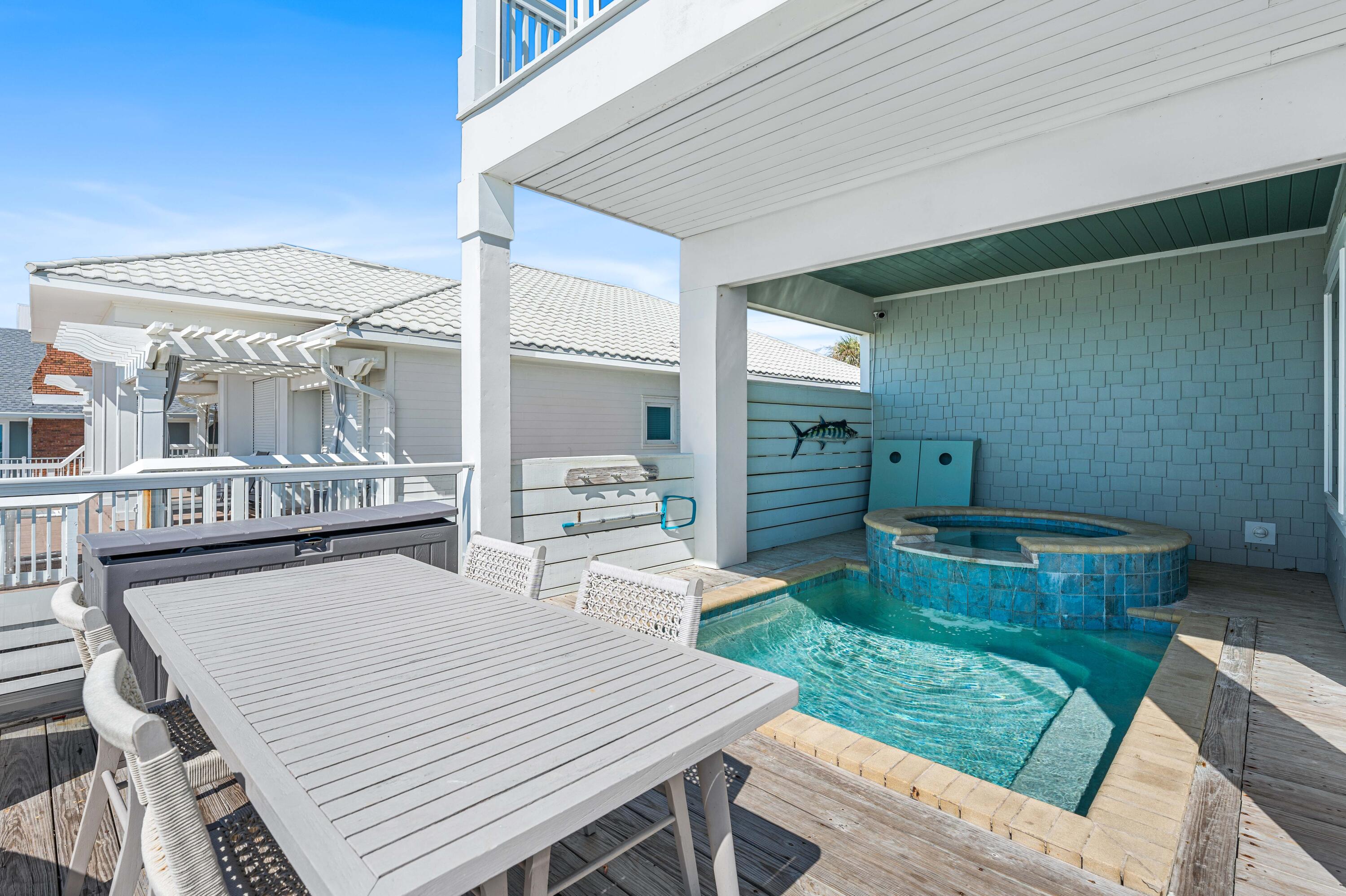 CRESCENT BEACH UNIT 1 - Residential