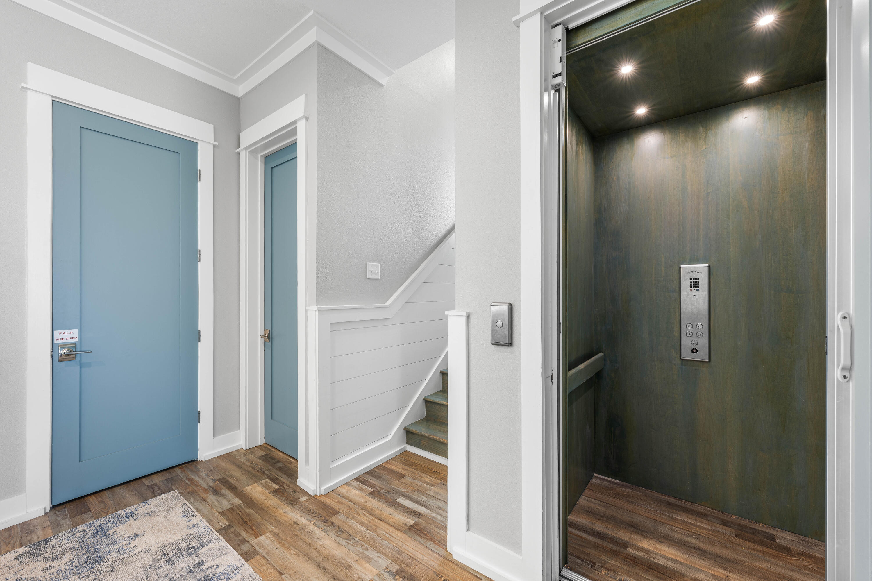 CRESCENT BEACH UNIT 1 - Residential