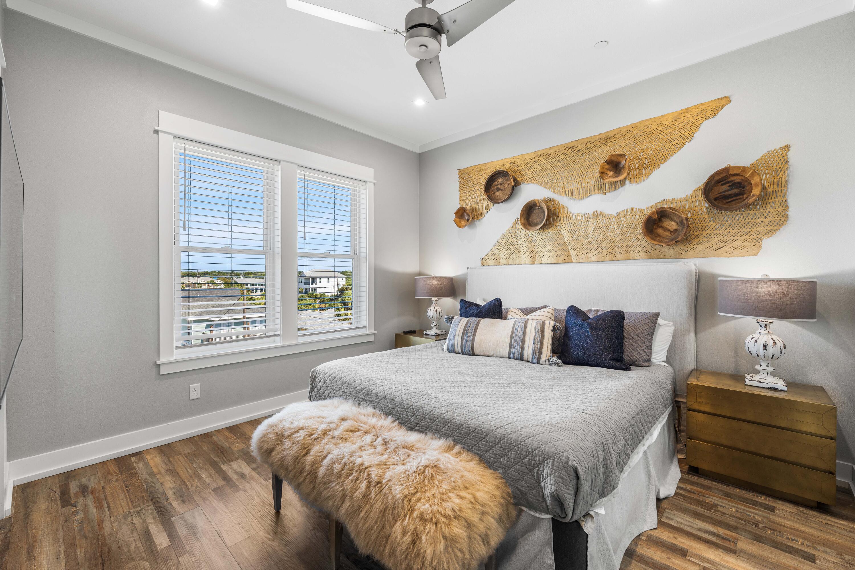 CRESCENT BEACH UNIT 1 - Residential