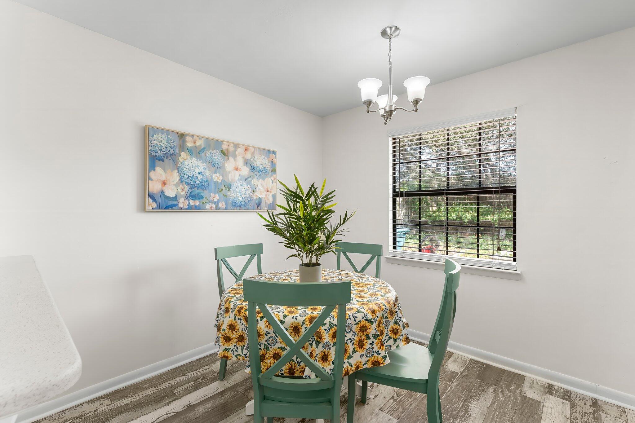 SANDALWOOD MANOR 1ST ADDN - Residential Lease