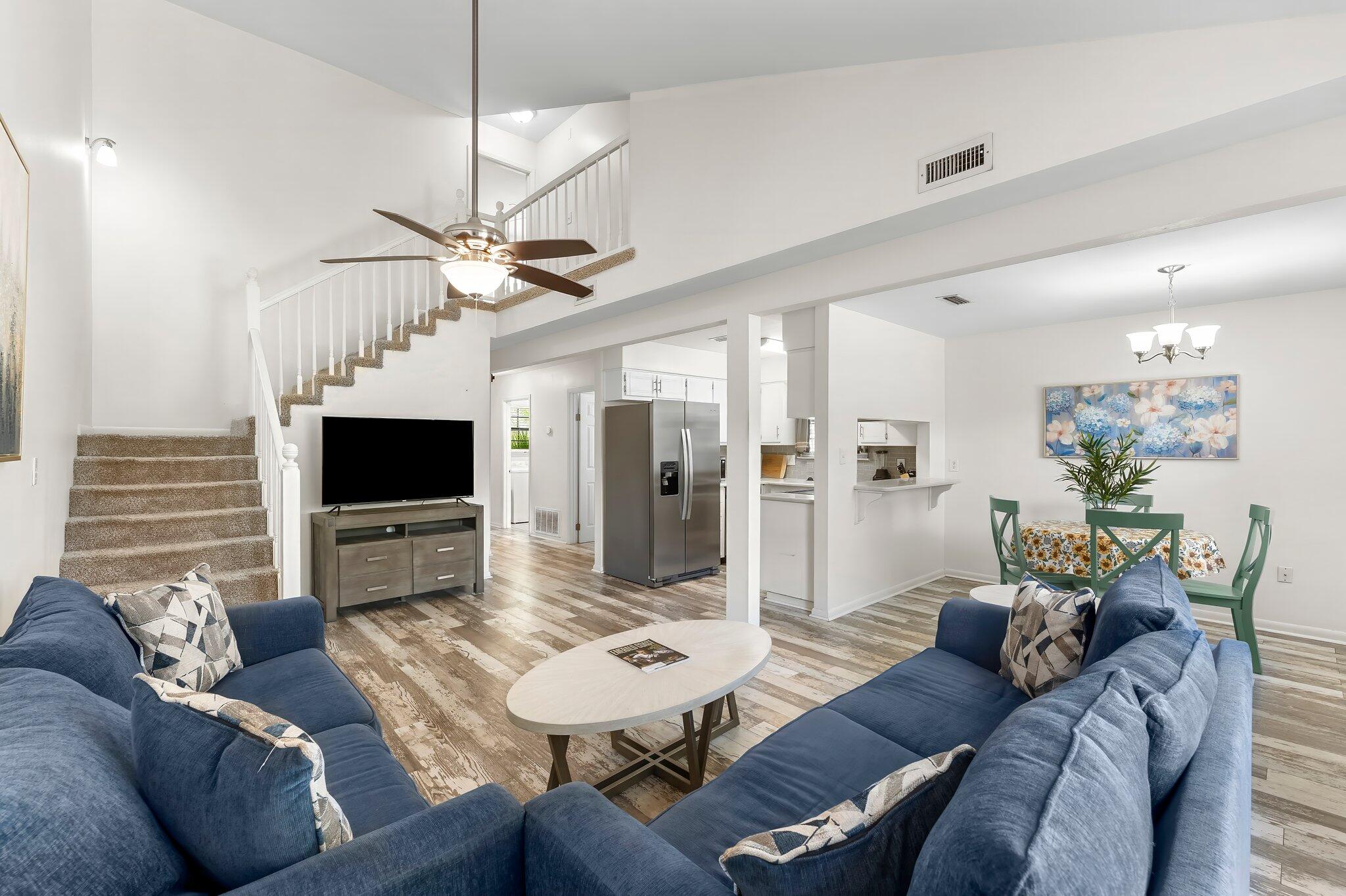 SANDALWOOD MANOR 1ST ADDN - Residential Lease