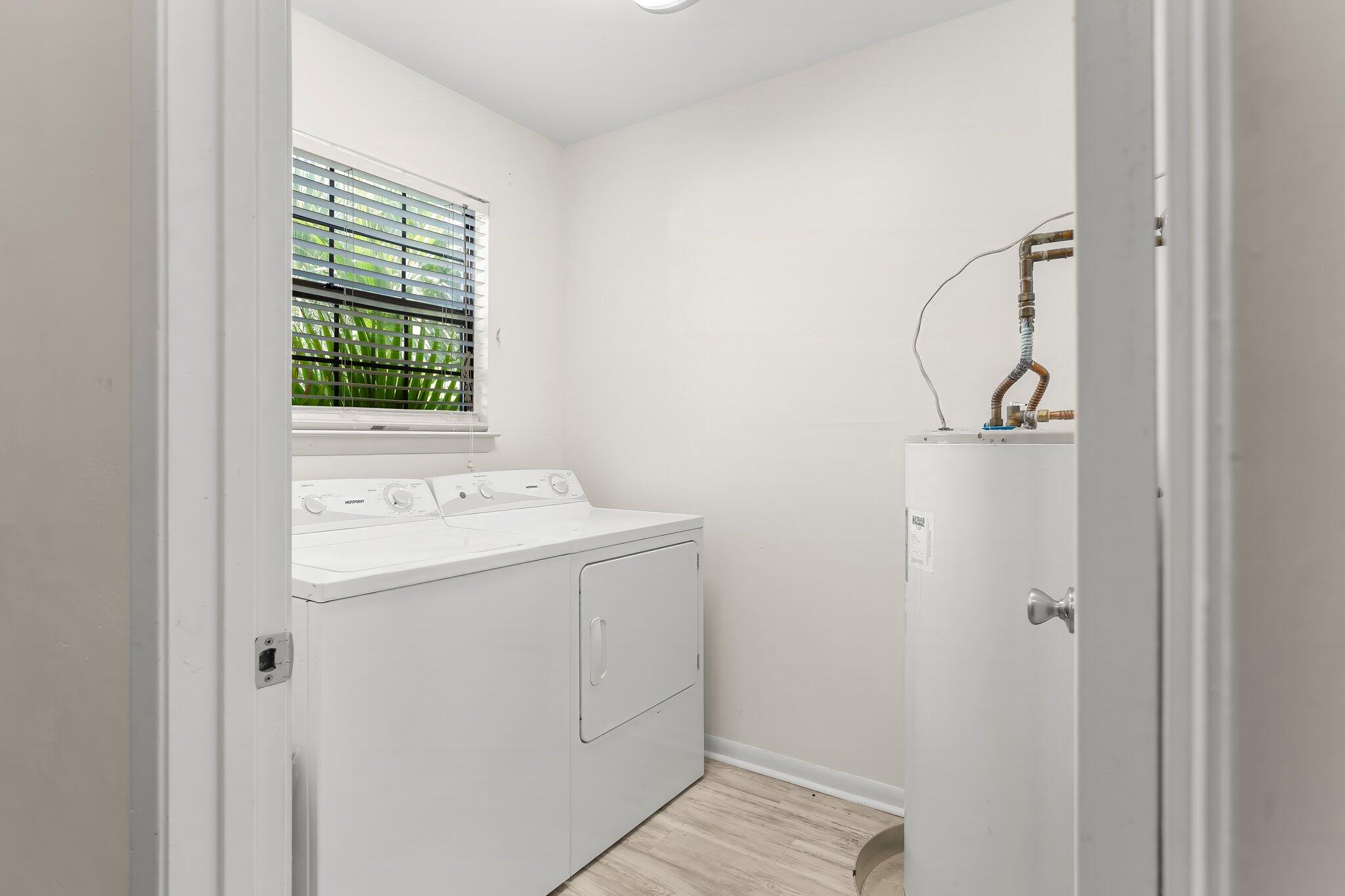 SANDALWOOD MANOR 1ST ADDN - Residential Lease