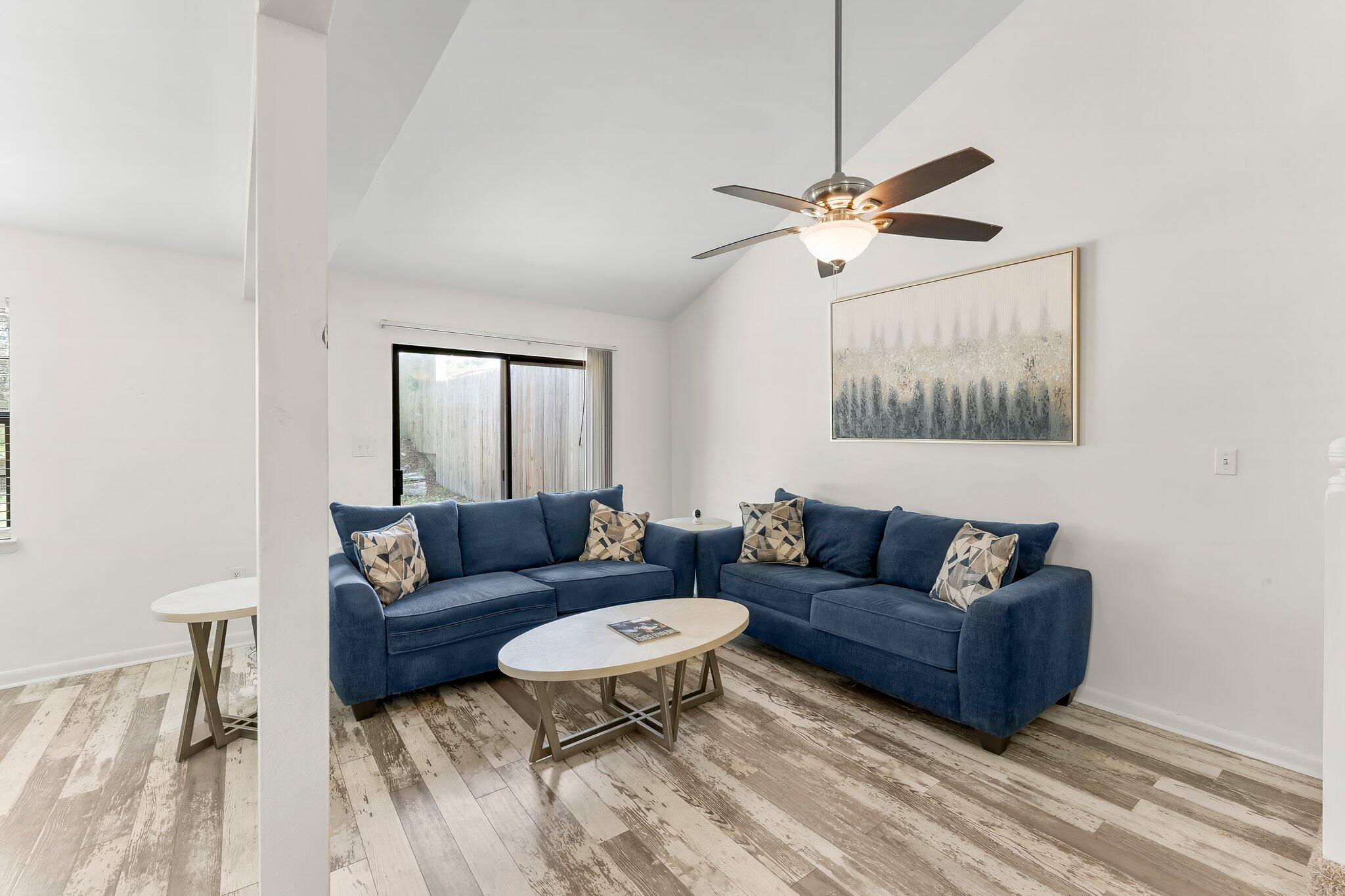 SANDALWOOD MANOR 1ST ADDN - Residential Lease