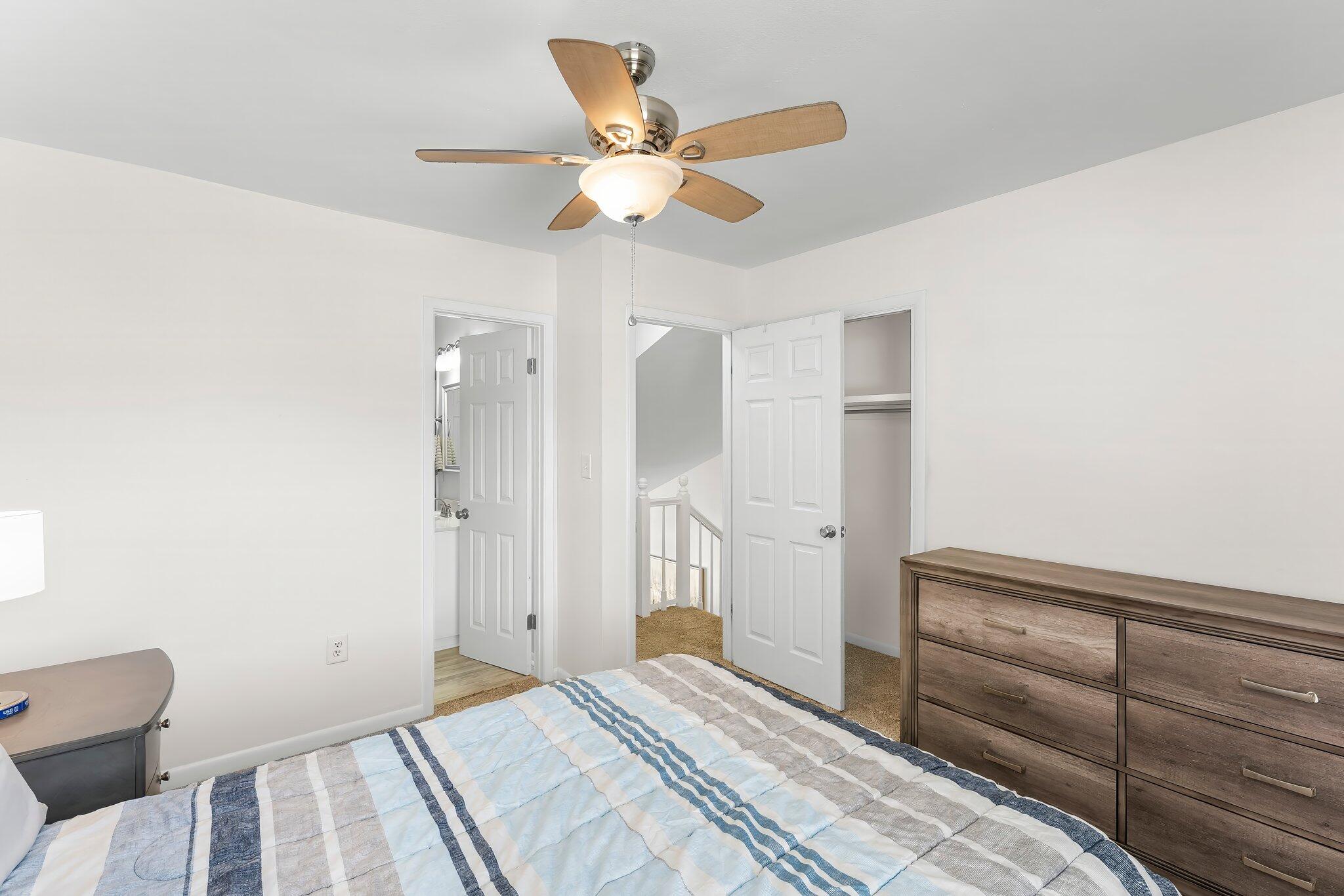 SANDALWOOD MANOR 1ST ADDN - Residential Lease