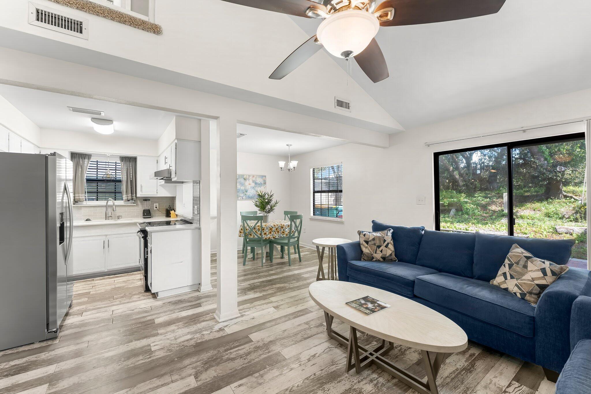 SANDALWOOD MANOR 1ST ADDN - Residential Lease