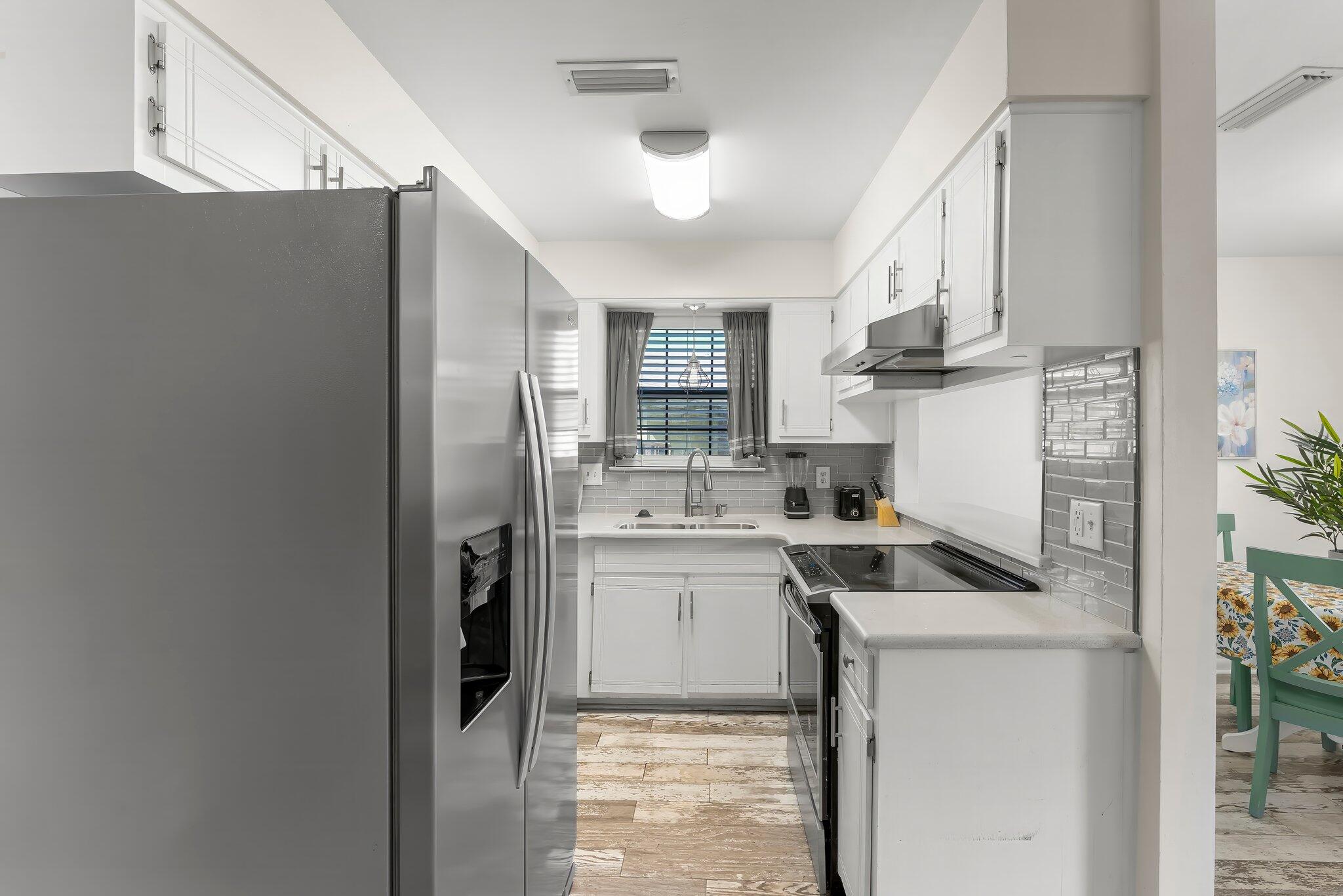 SANDALWOOD MANOR 1ST ADDN - Residential Lease