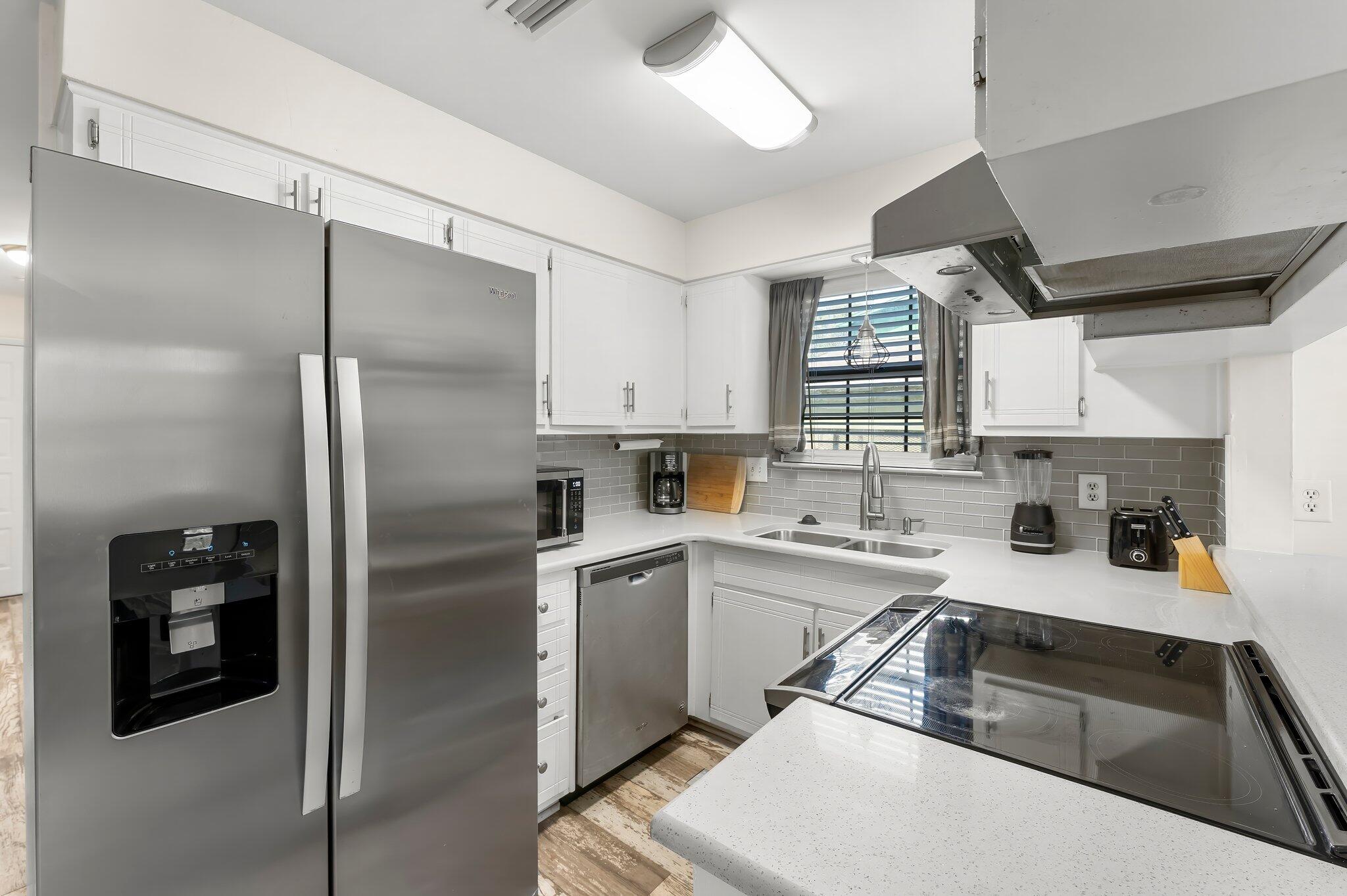 SANDALWOOD MANOR 1ST ADDN - Residential Lease