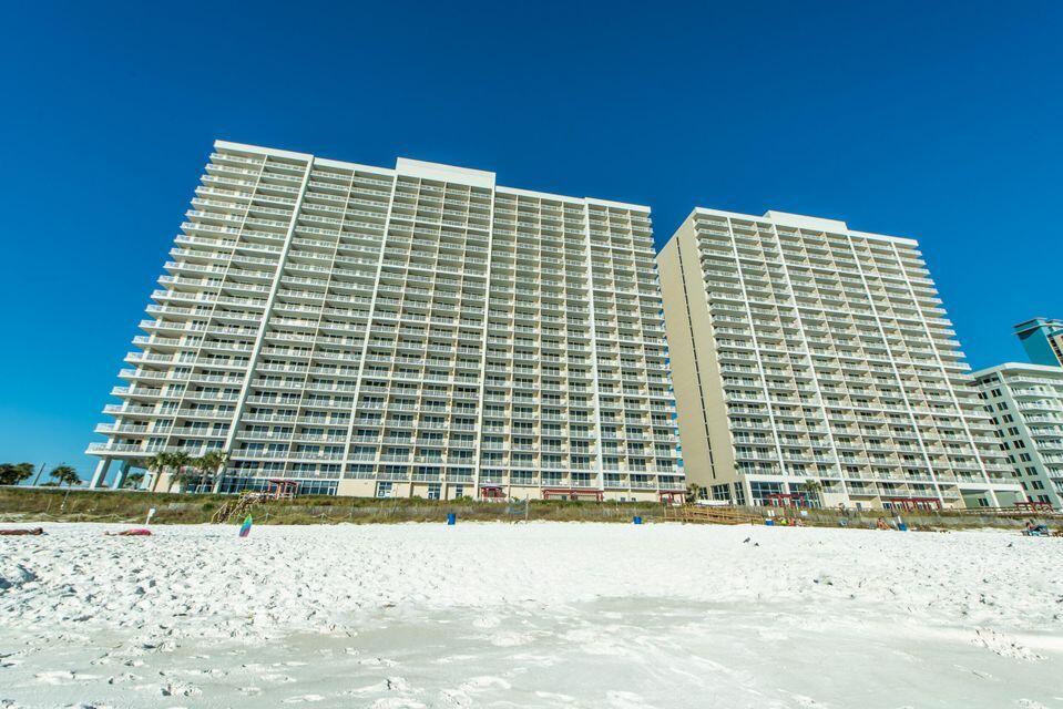 MAJESTIC BEACH TOWERS I - Residential