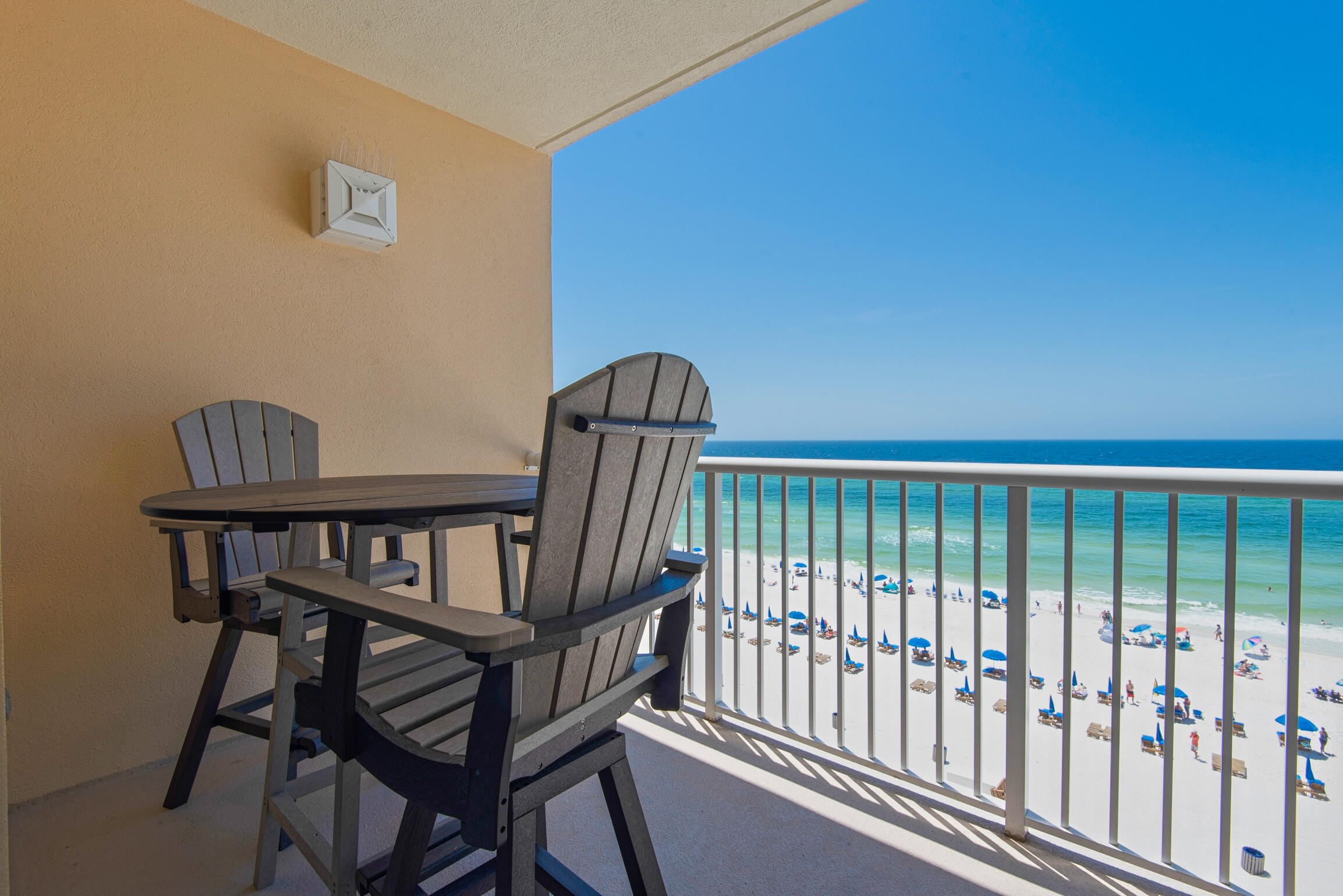 MAJESTIC BEACH TOWERS I - Residential