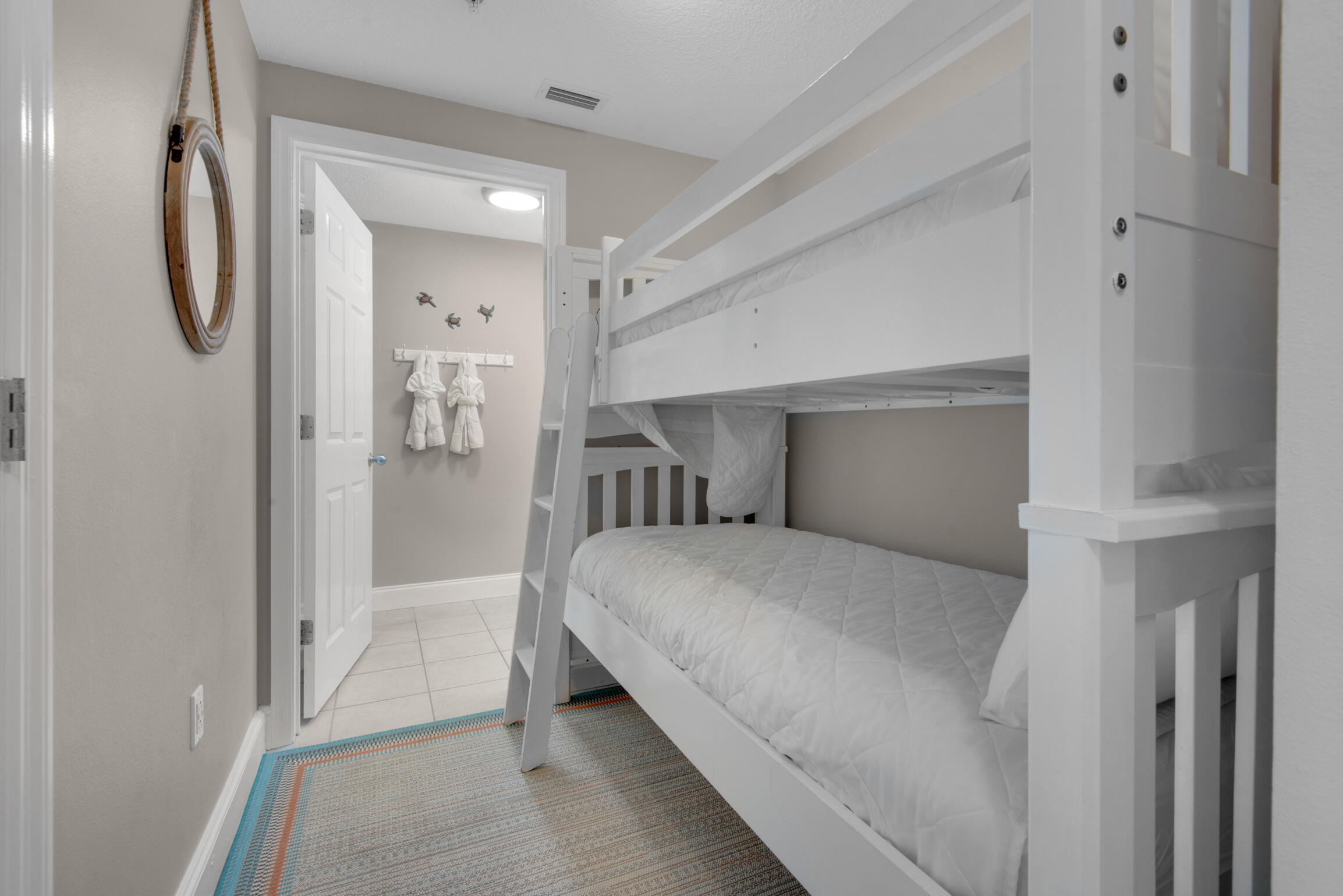 MAJESTIC BEACH TOWERS I - Residential