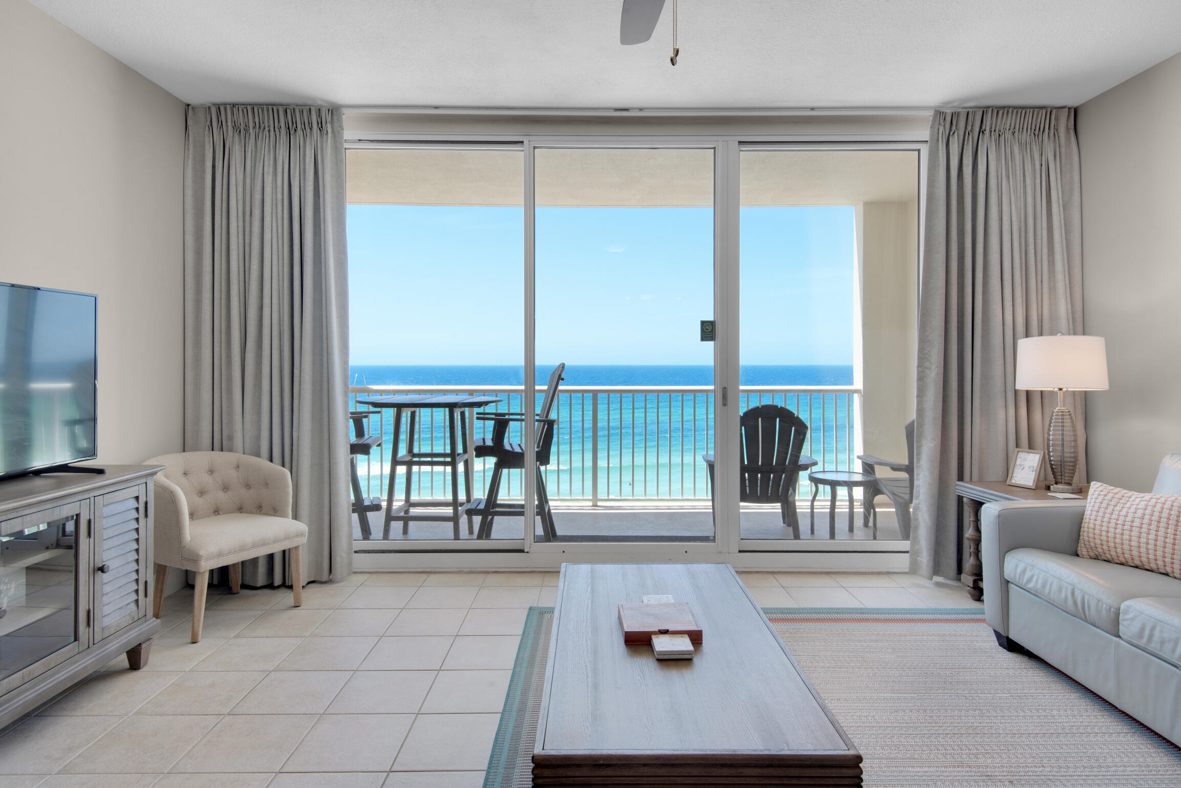 MAJESTIC BEACH TOWERS I - Residential