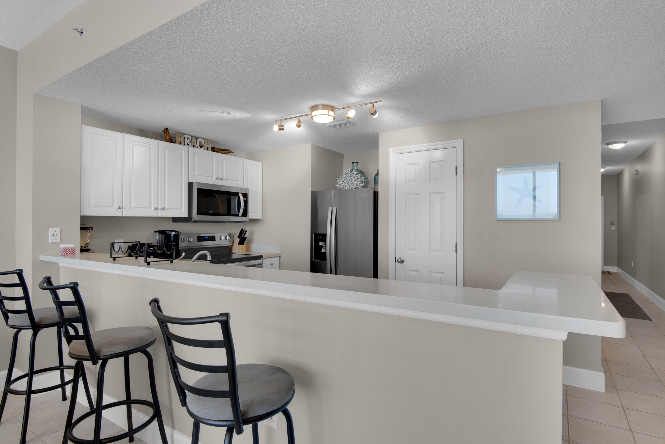 MAJESTIC BEACH TOWERS I - Residential