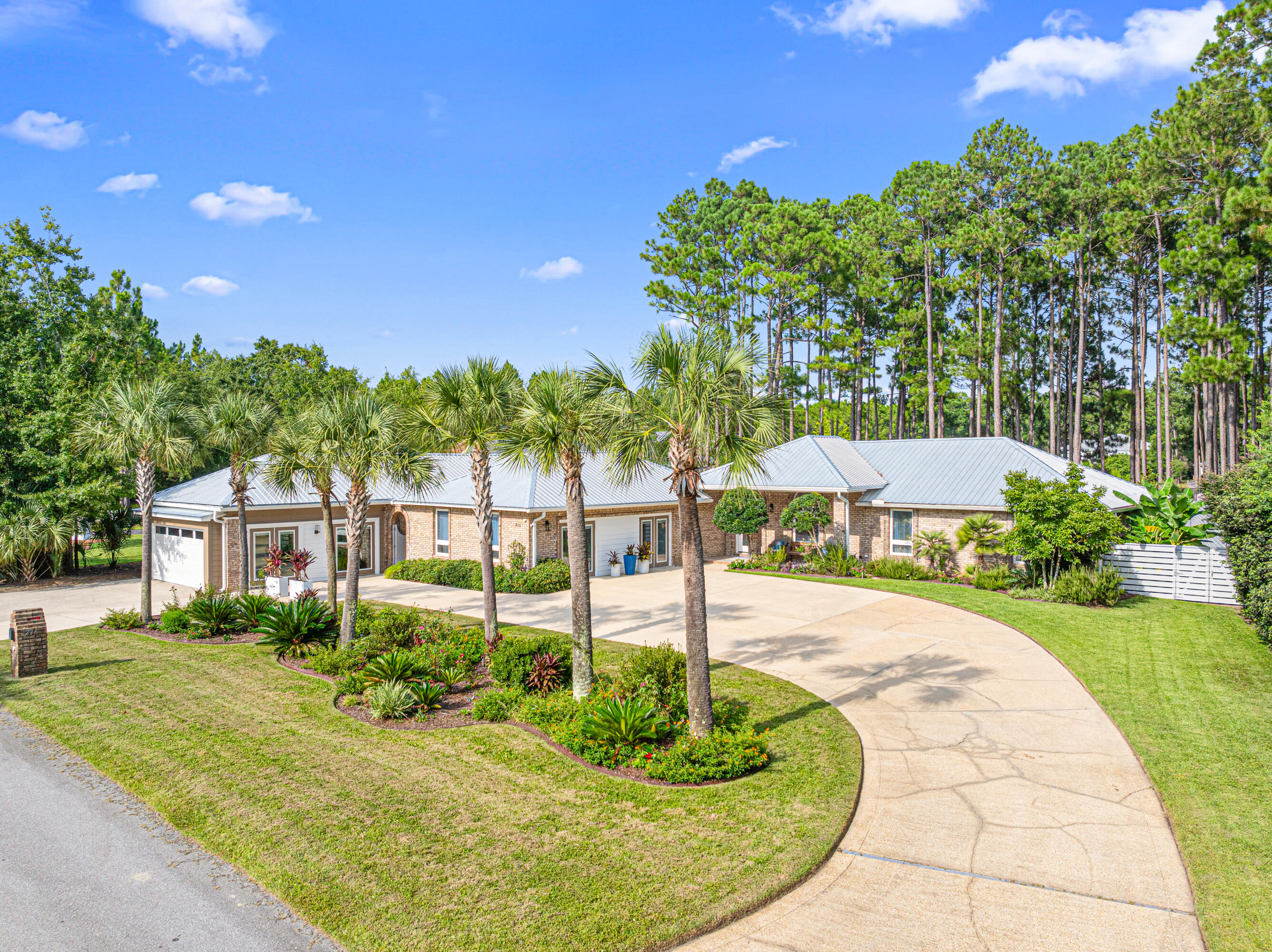 CANO ESTATES - Residential
