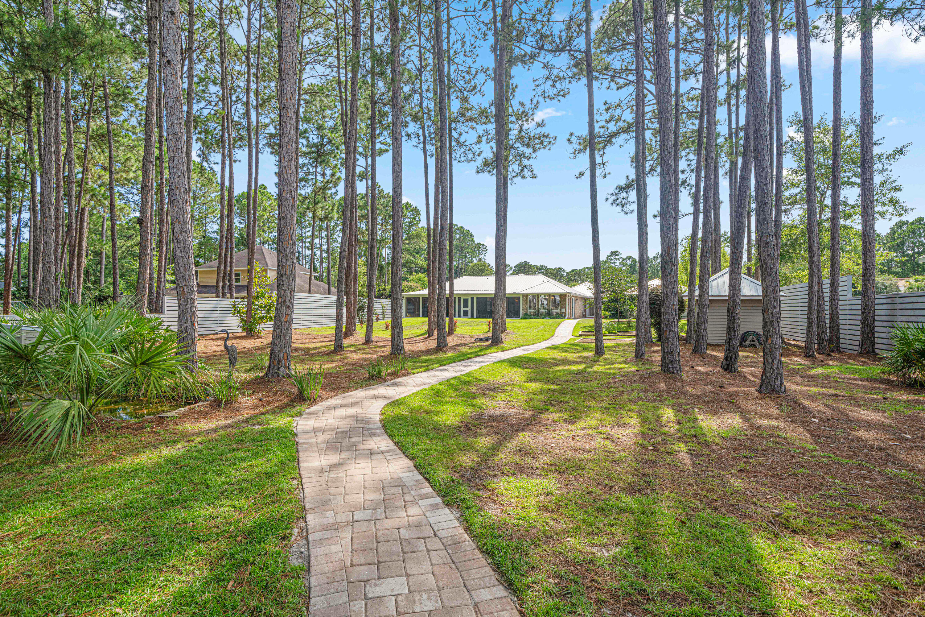 CANO ESTATES - Residential