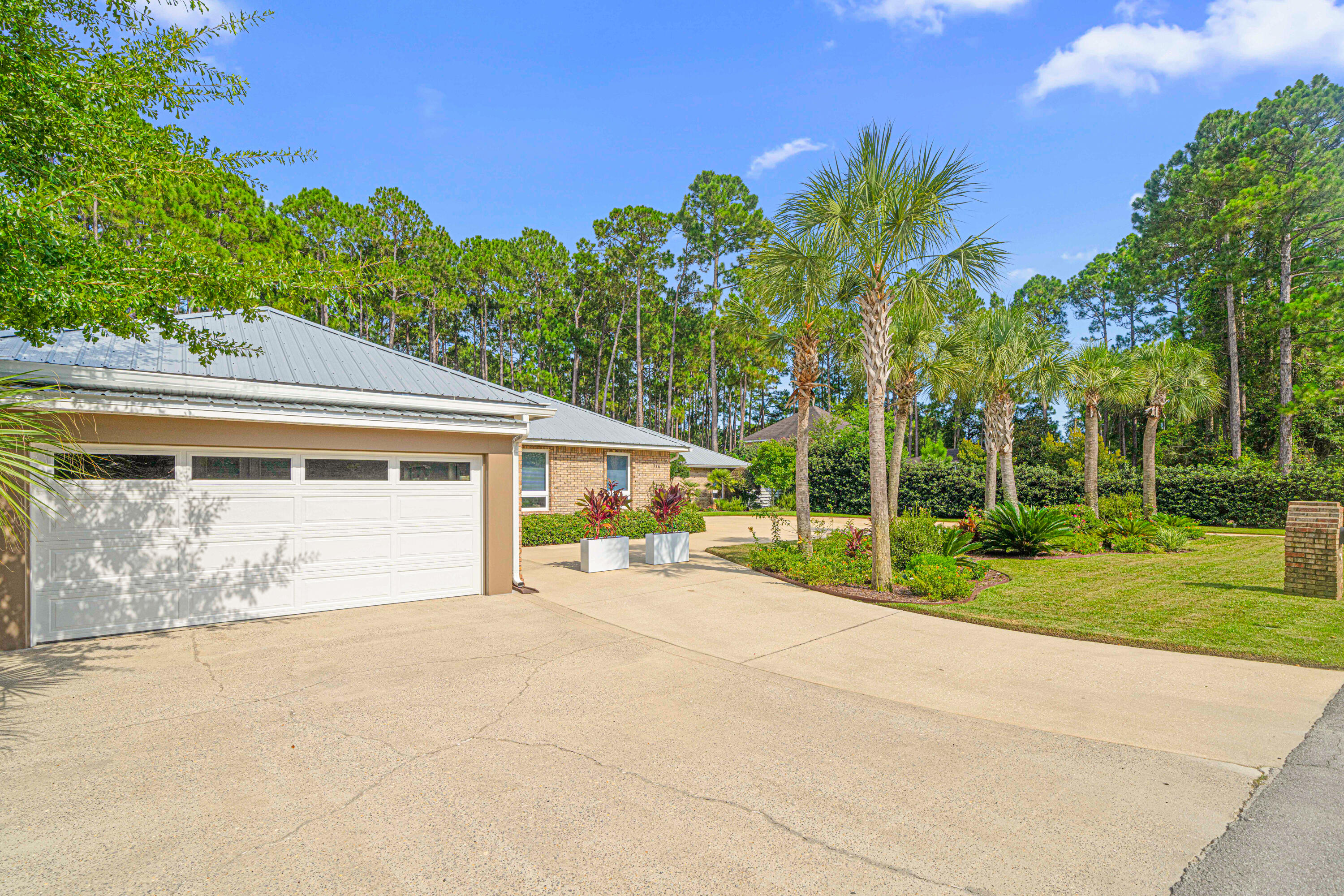 CANO ESTATES - Residential
