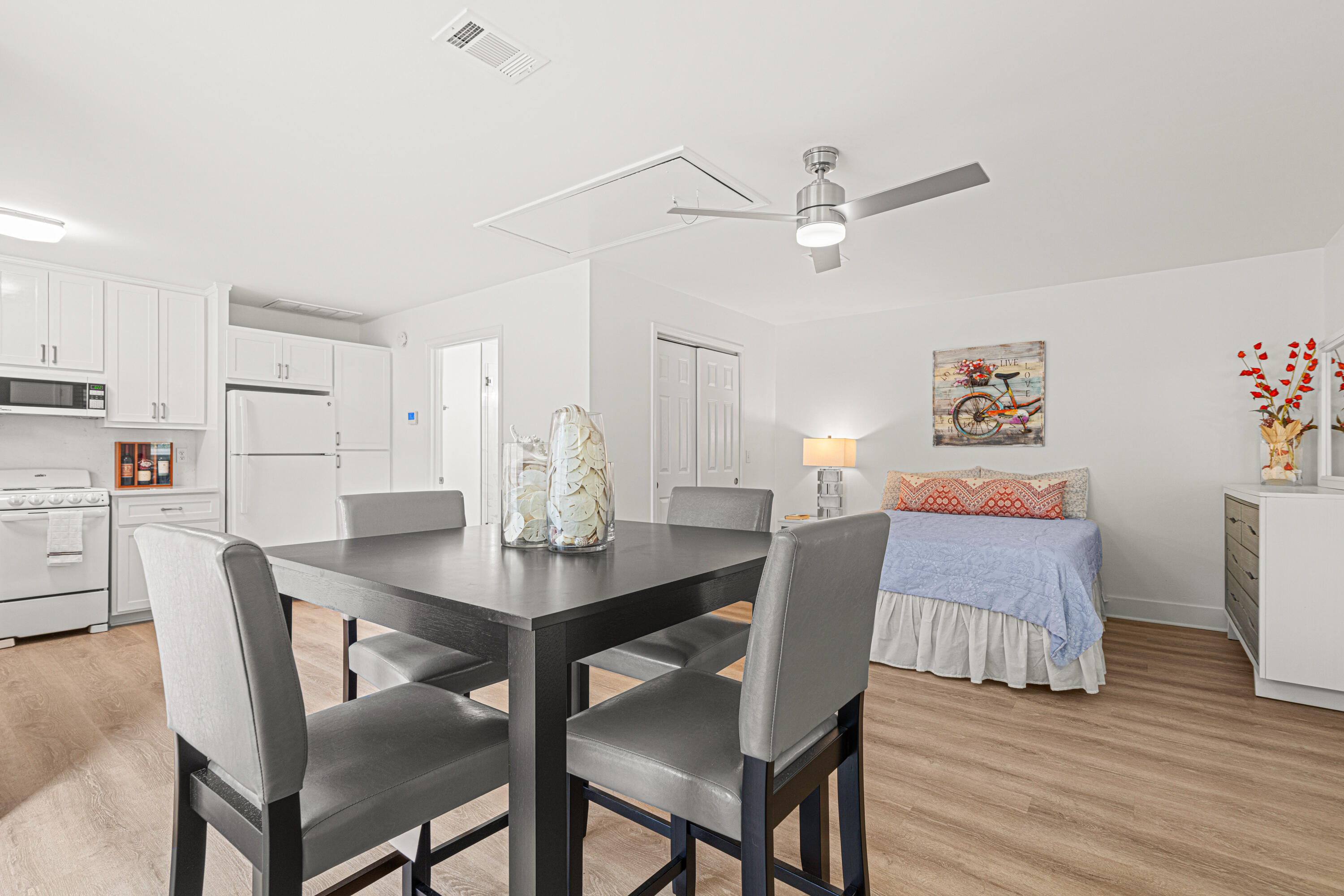 CANO ESTATES - Residential