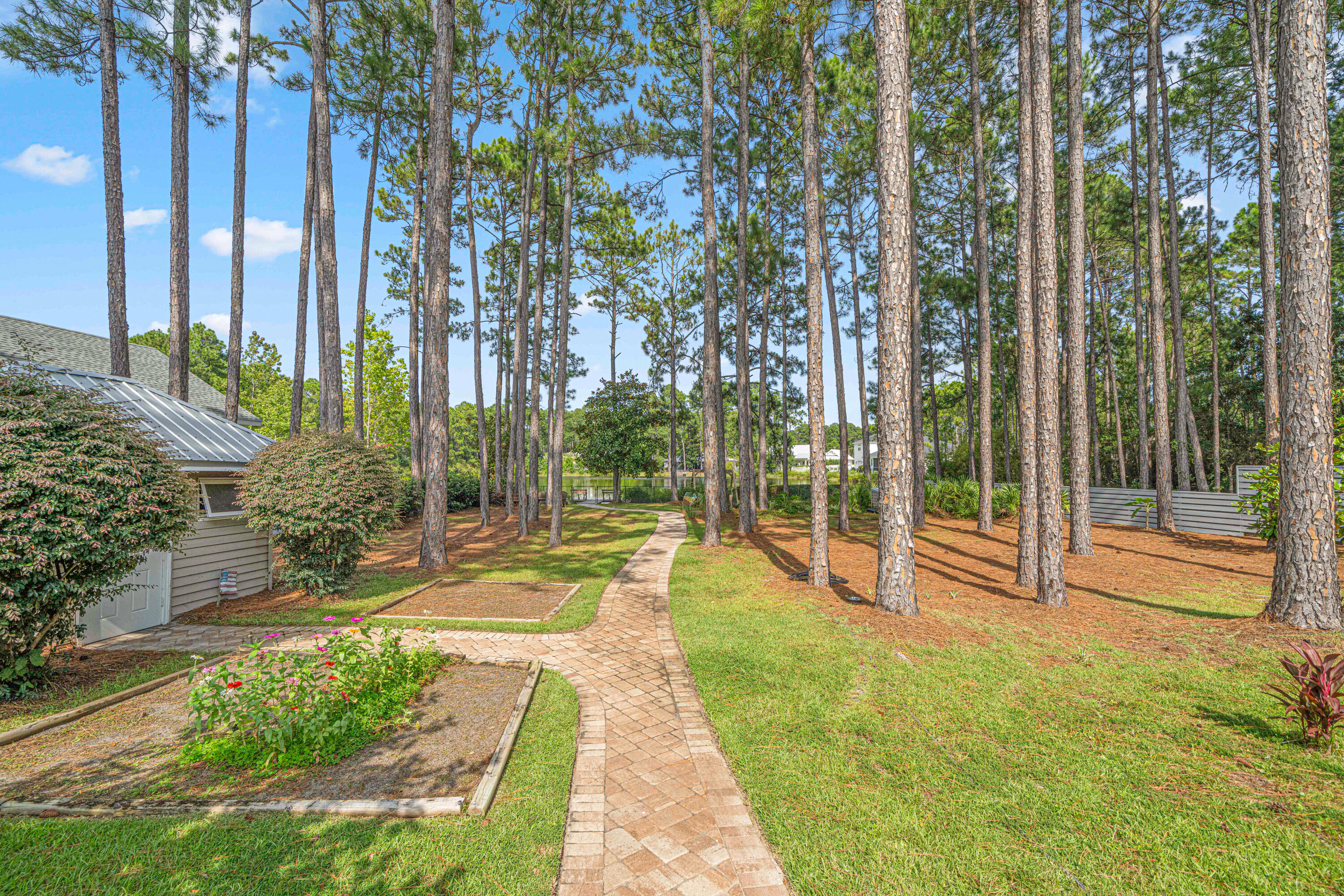 CANO ESTATES - Residential