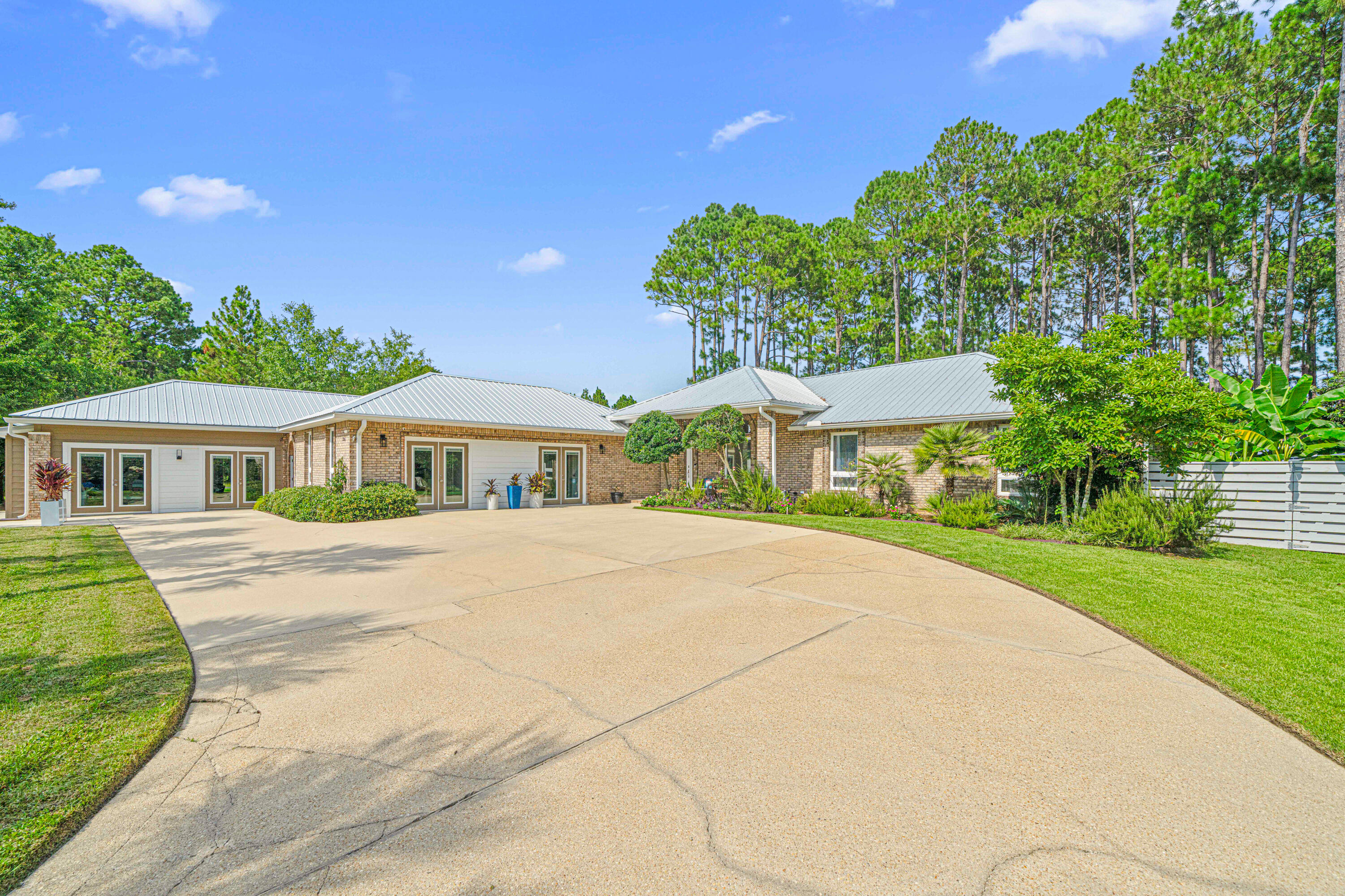 CANO ESTATES - Residential