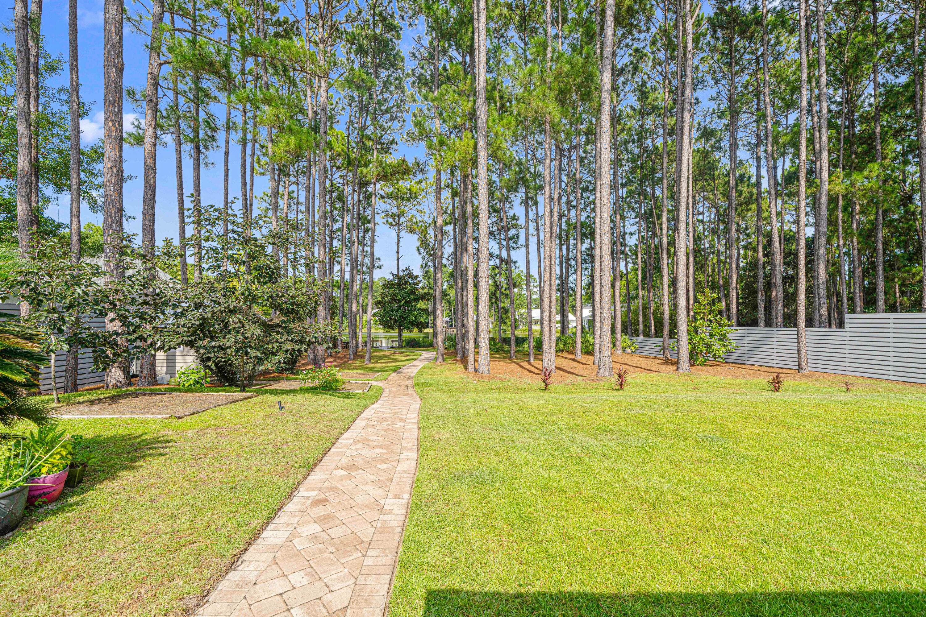CANO ESTATES - Residential