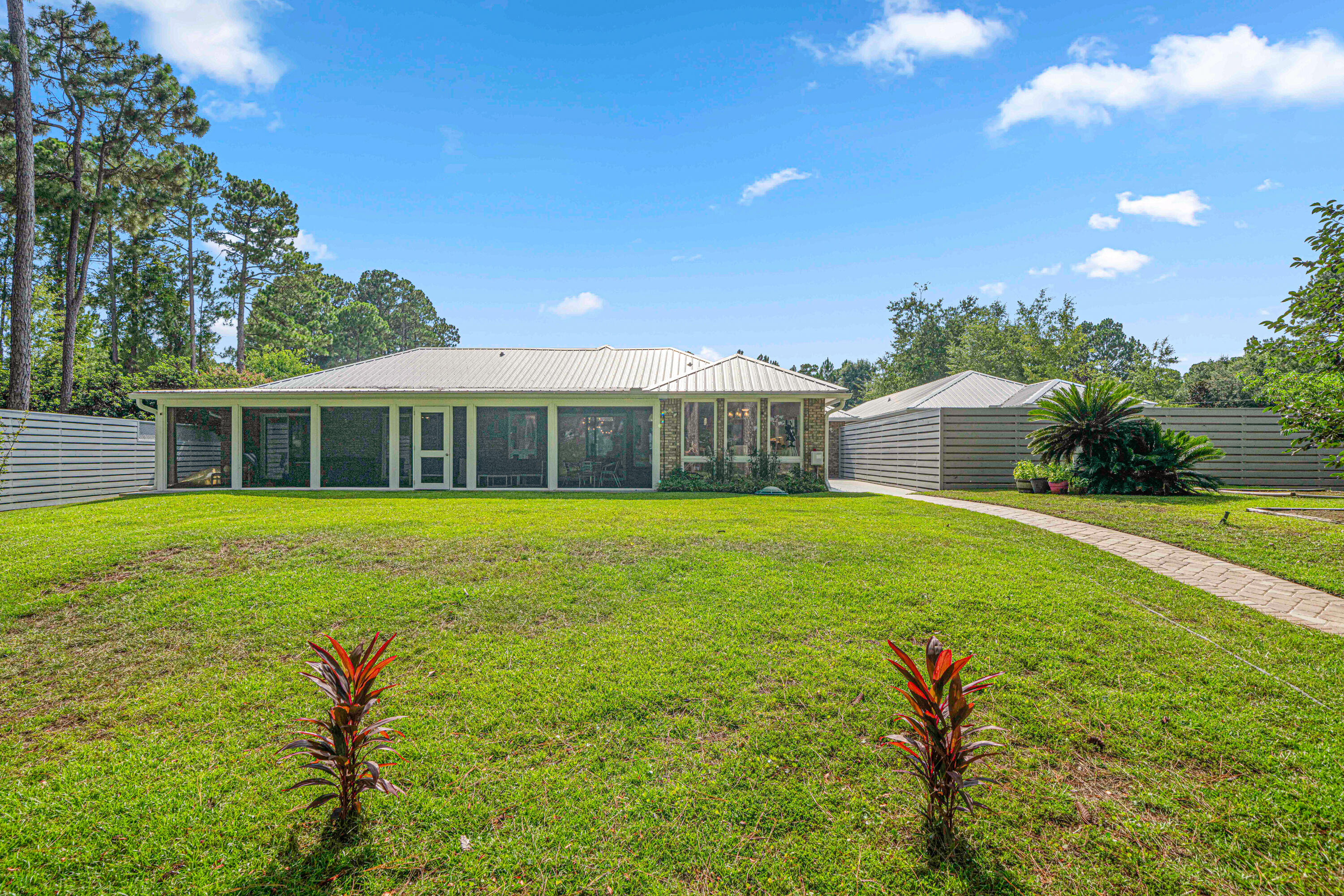 CANO ESTATES - Residential