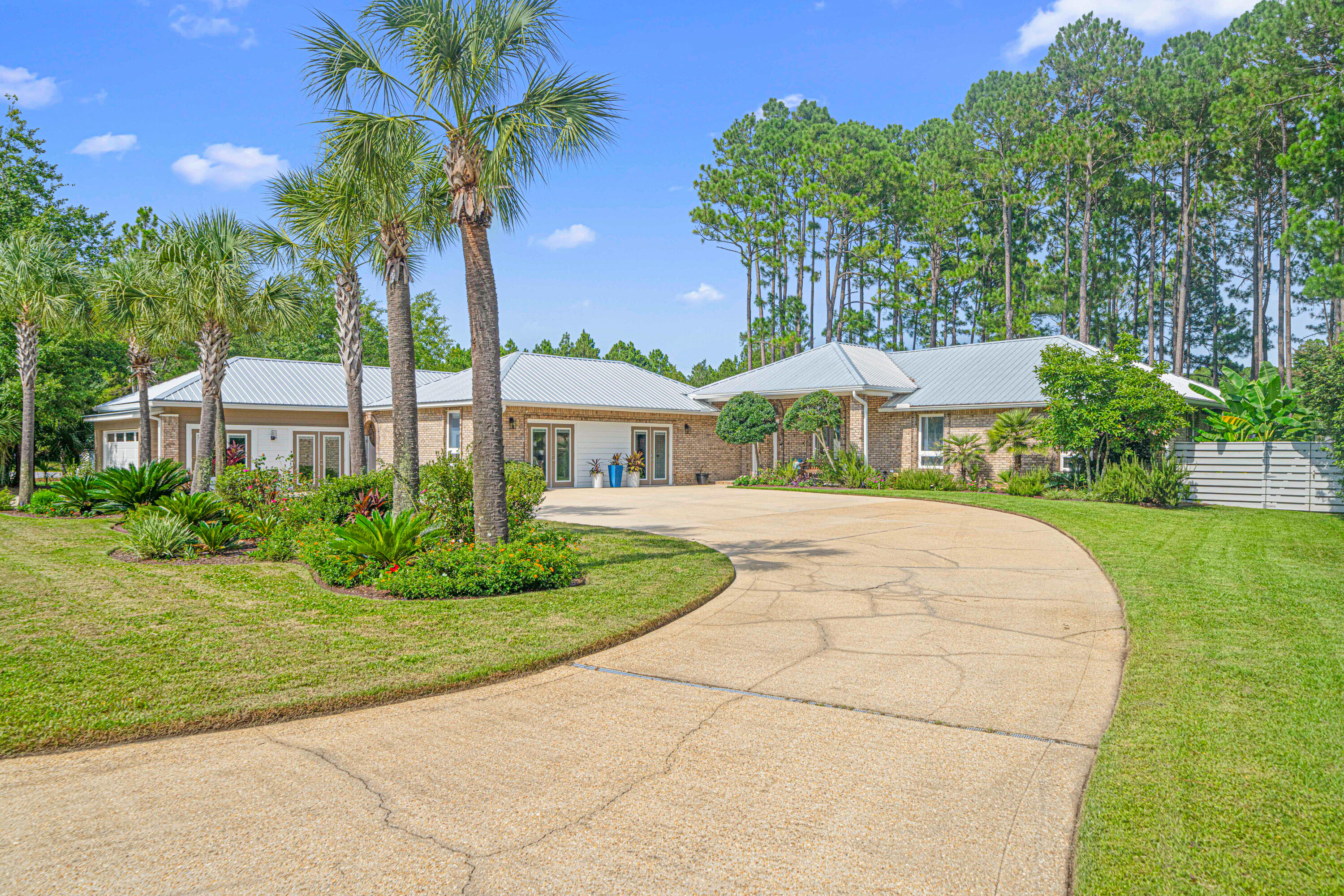 CANO ESTATES - Residential