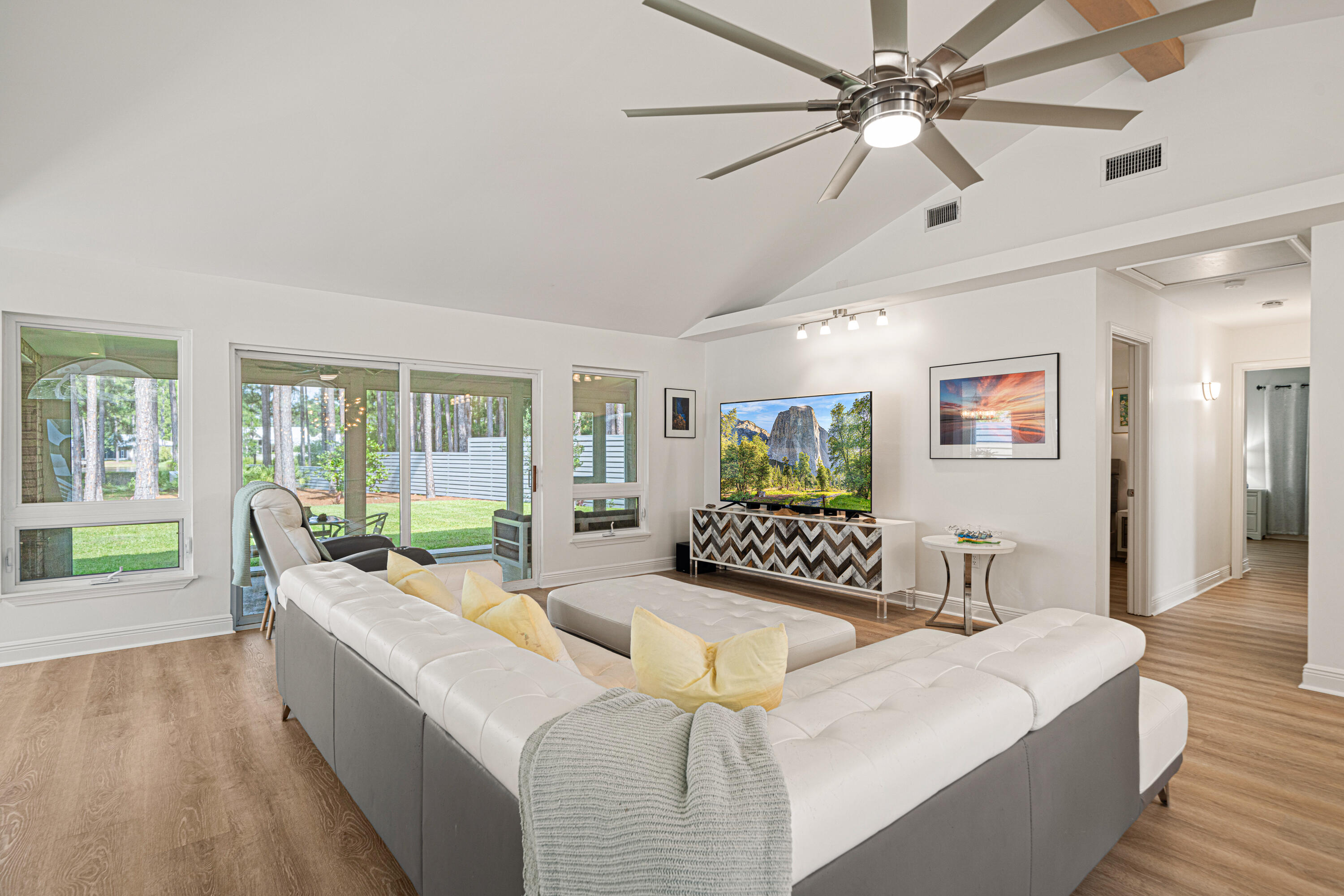 CANO ESTATES - Residential