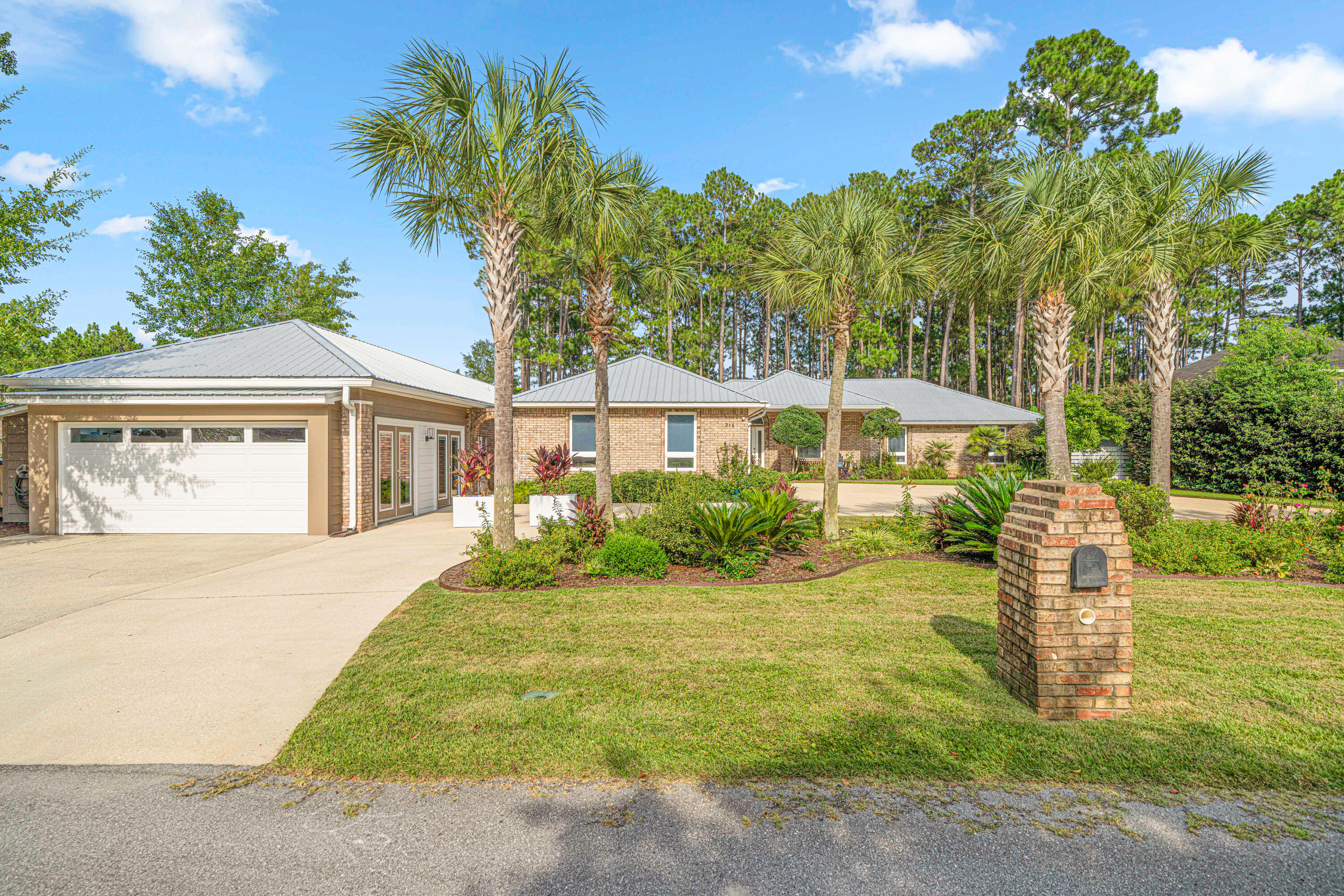 CANO ESTATES - Residential