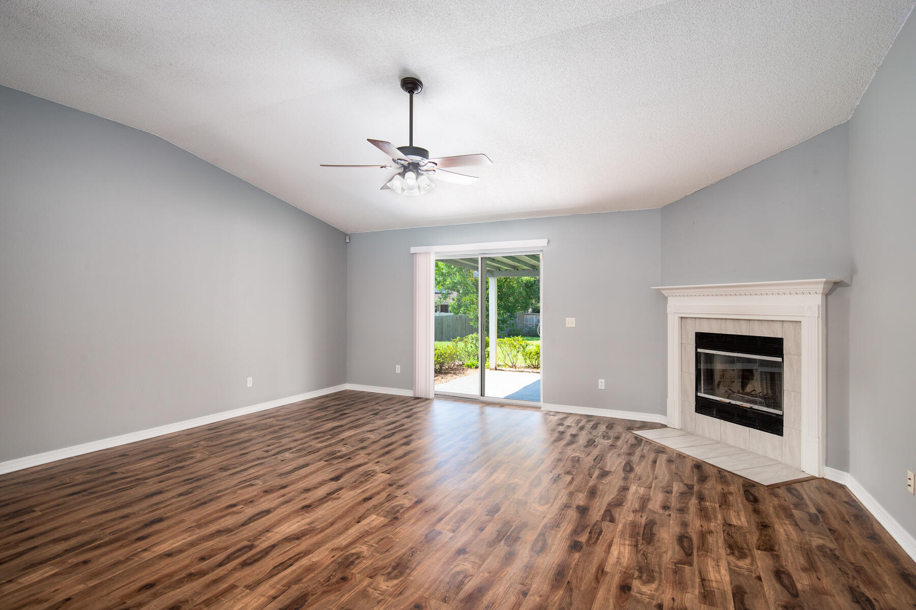 HOLLEY BY THE SEA - Residential