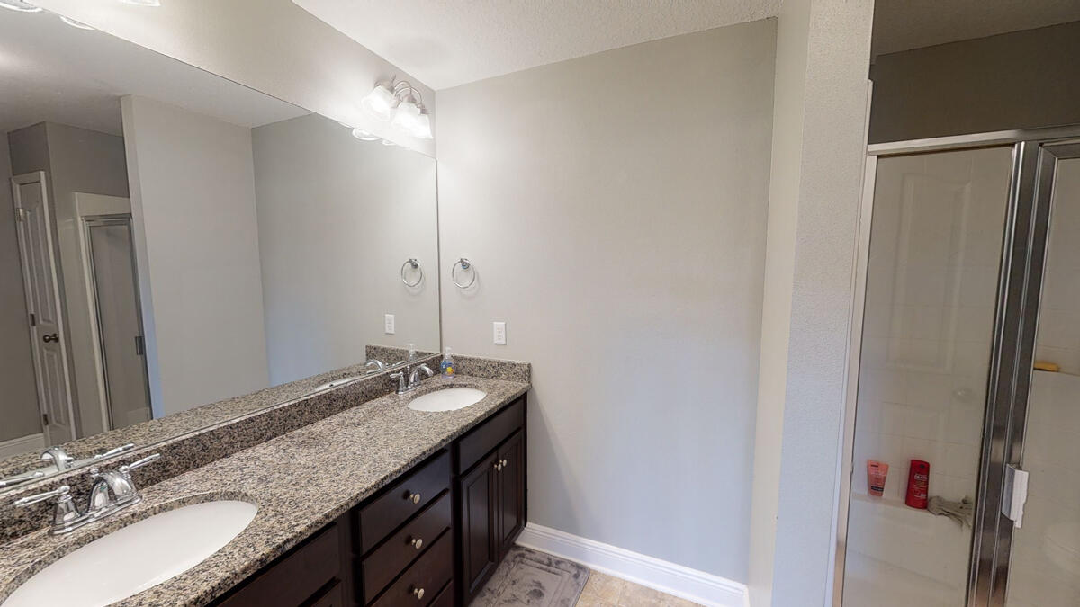 RESERVE POINTE - Residential