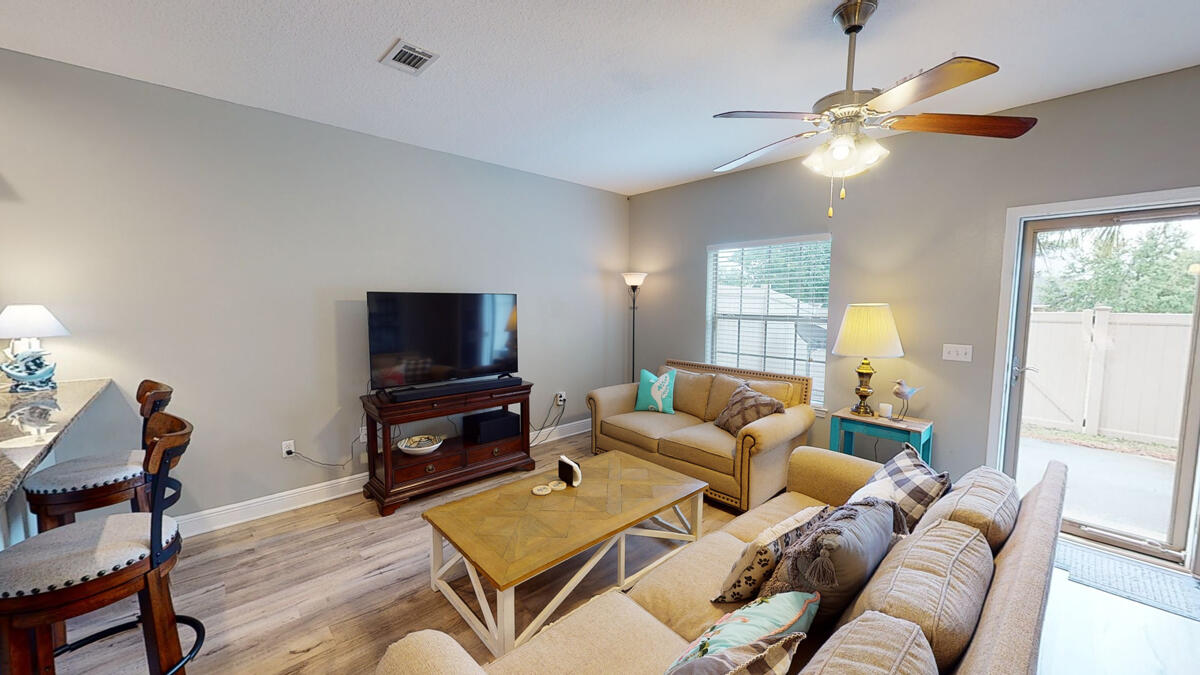 RESERVE POINTE - Residential