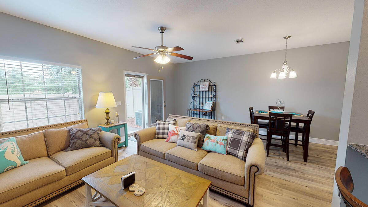 RESERVE POINTE - Residential