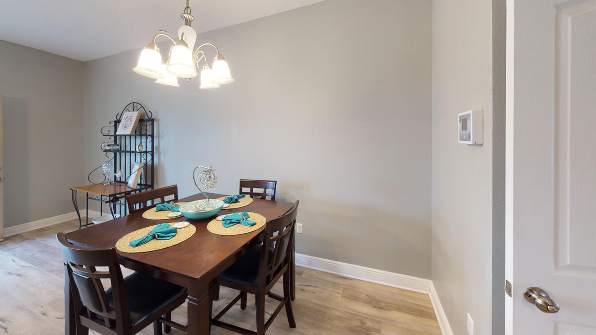 RESERVE POINTE - Residential