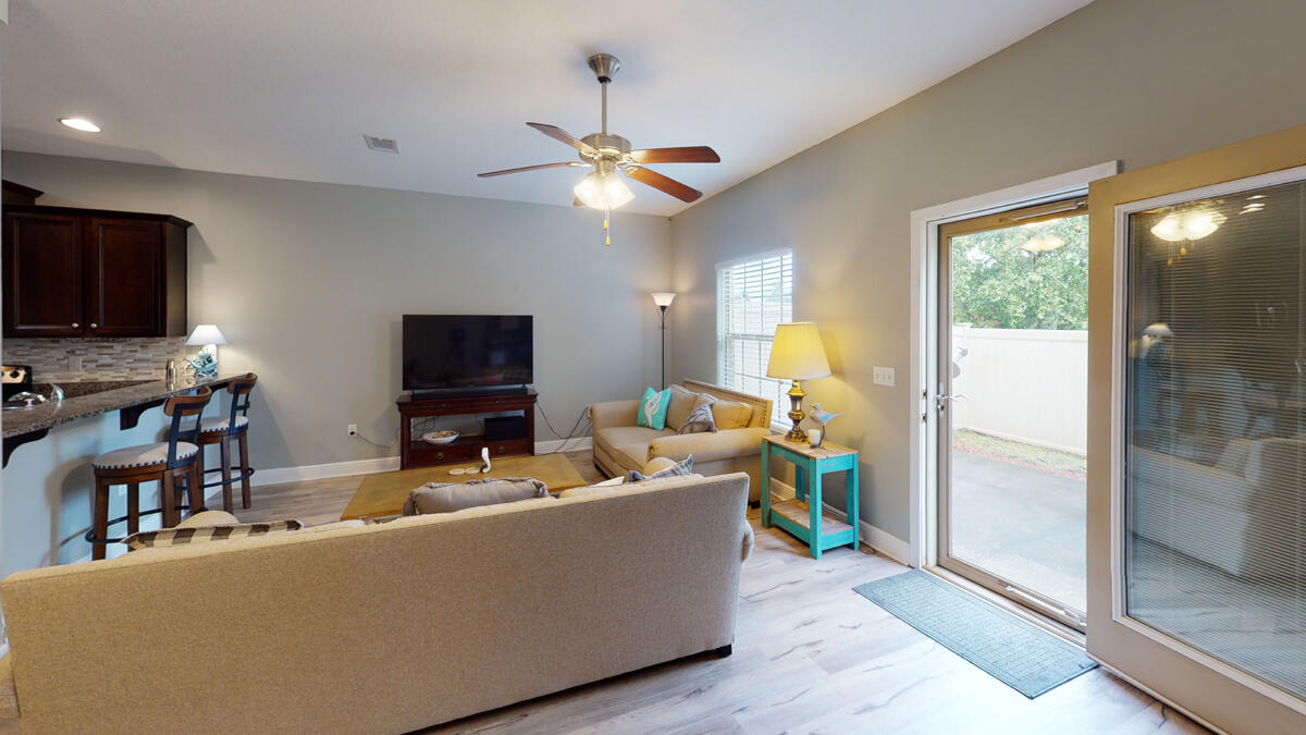 RESERVE POINTE - Residential