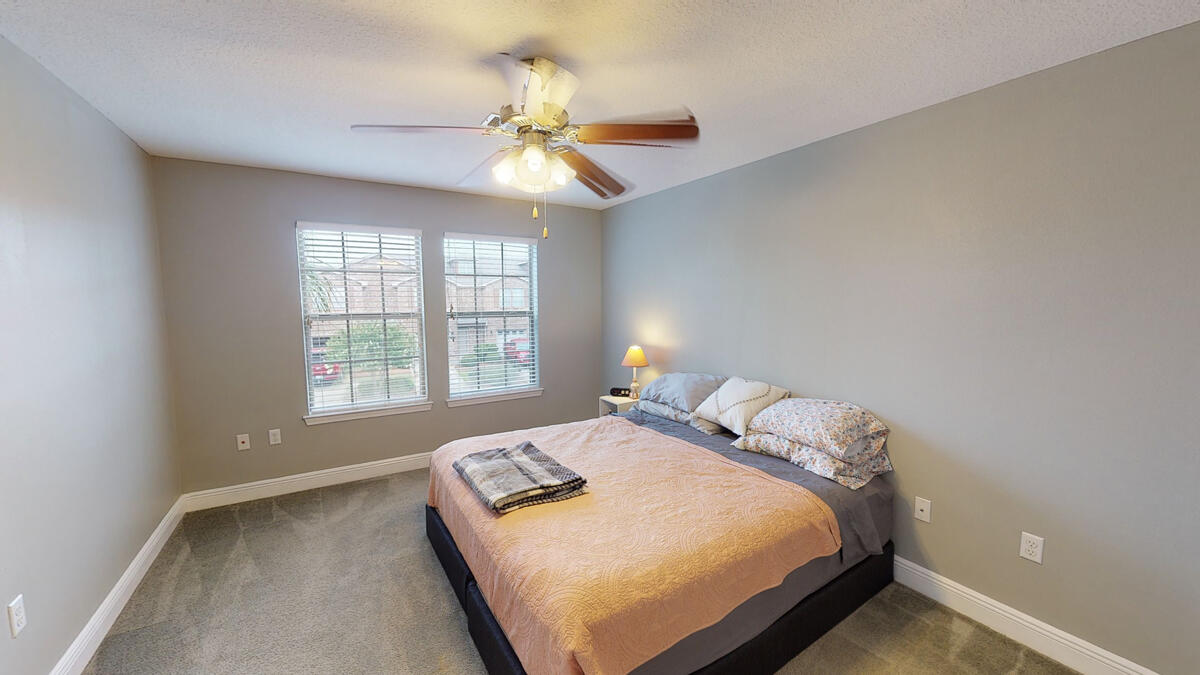 RESERVE POINTE - Residential