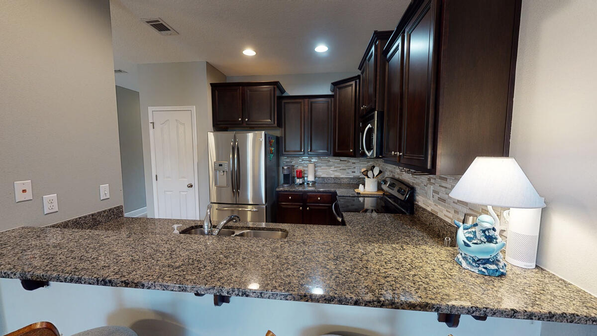 RESERVE POINTE - Residential