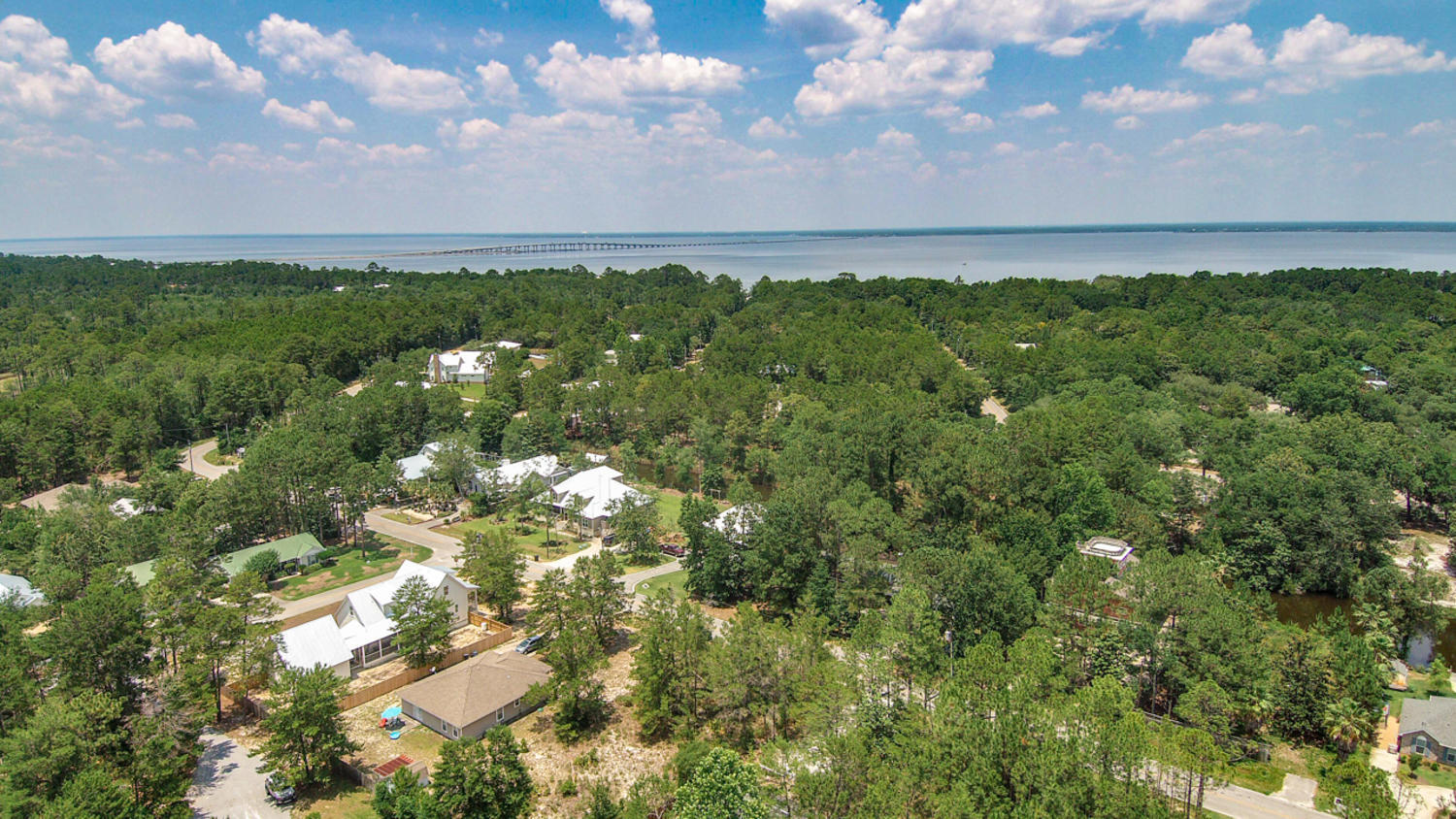 Point Washington Large building lot for single family home on paved road and Minutes to boat launch off 283 and five minutes to Grayton Beach. Great location to be near schools, shopping and dining in South Walton! this lot won't last long. NO HOA.