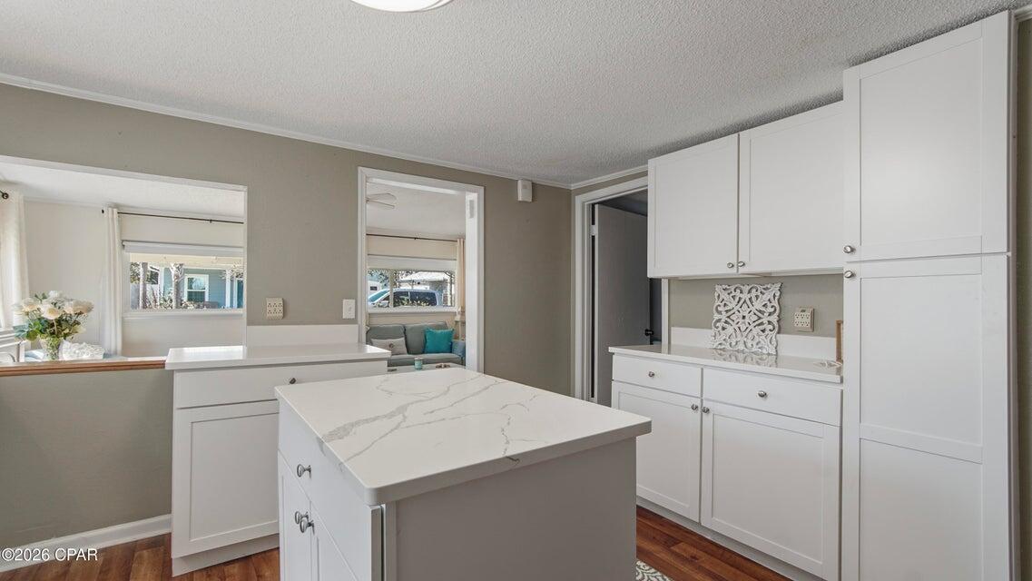 LAGUNA BEACH - Residential