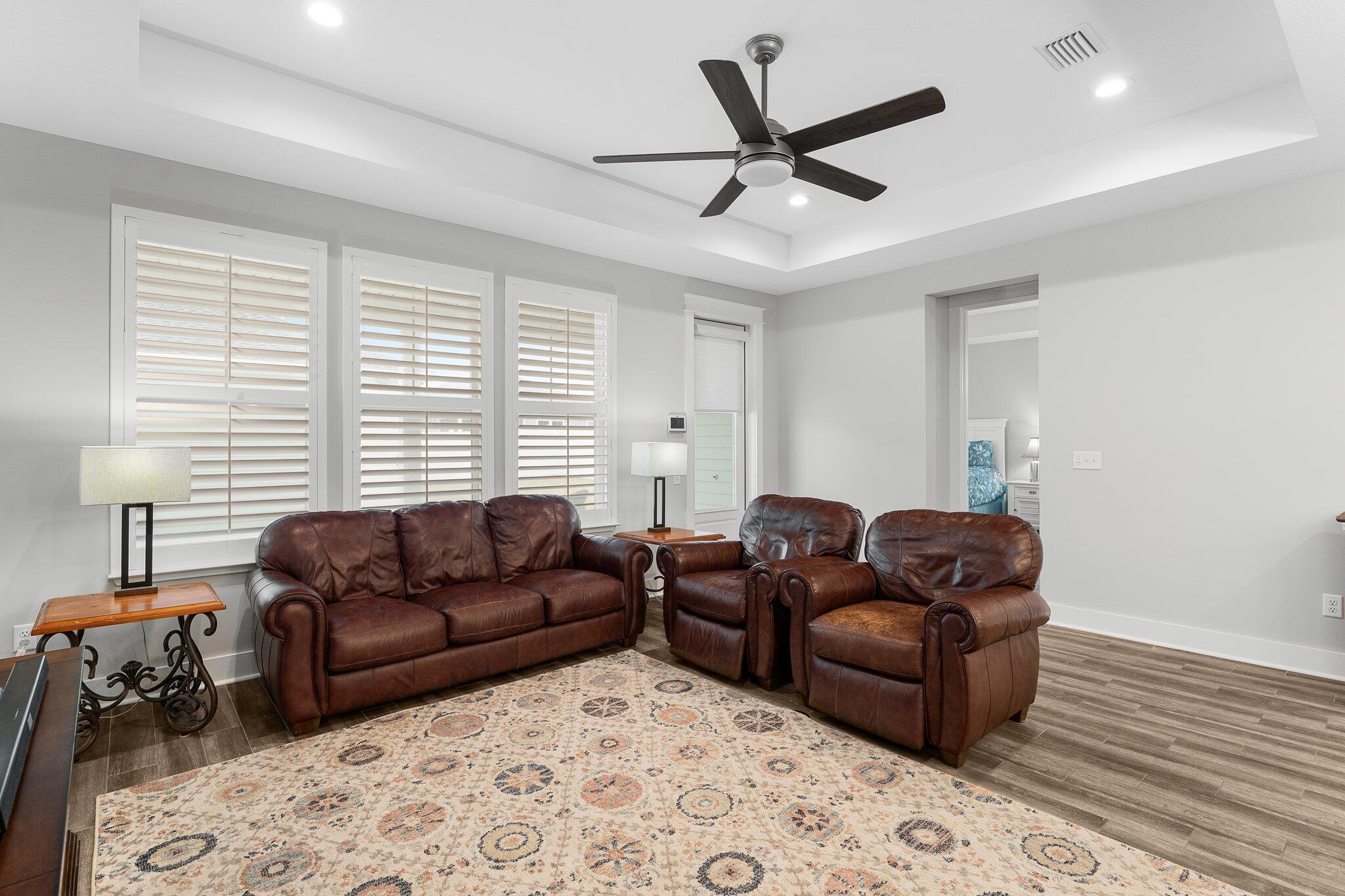 SWEET BAY - Residential