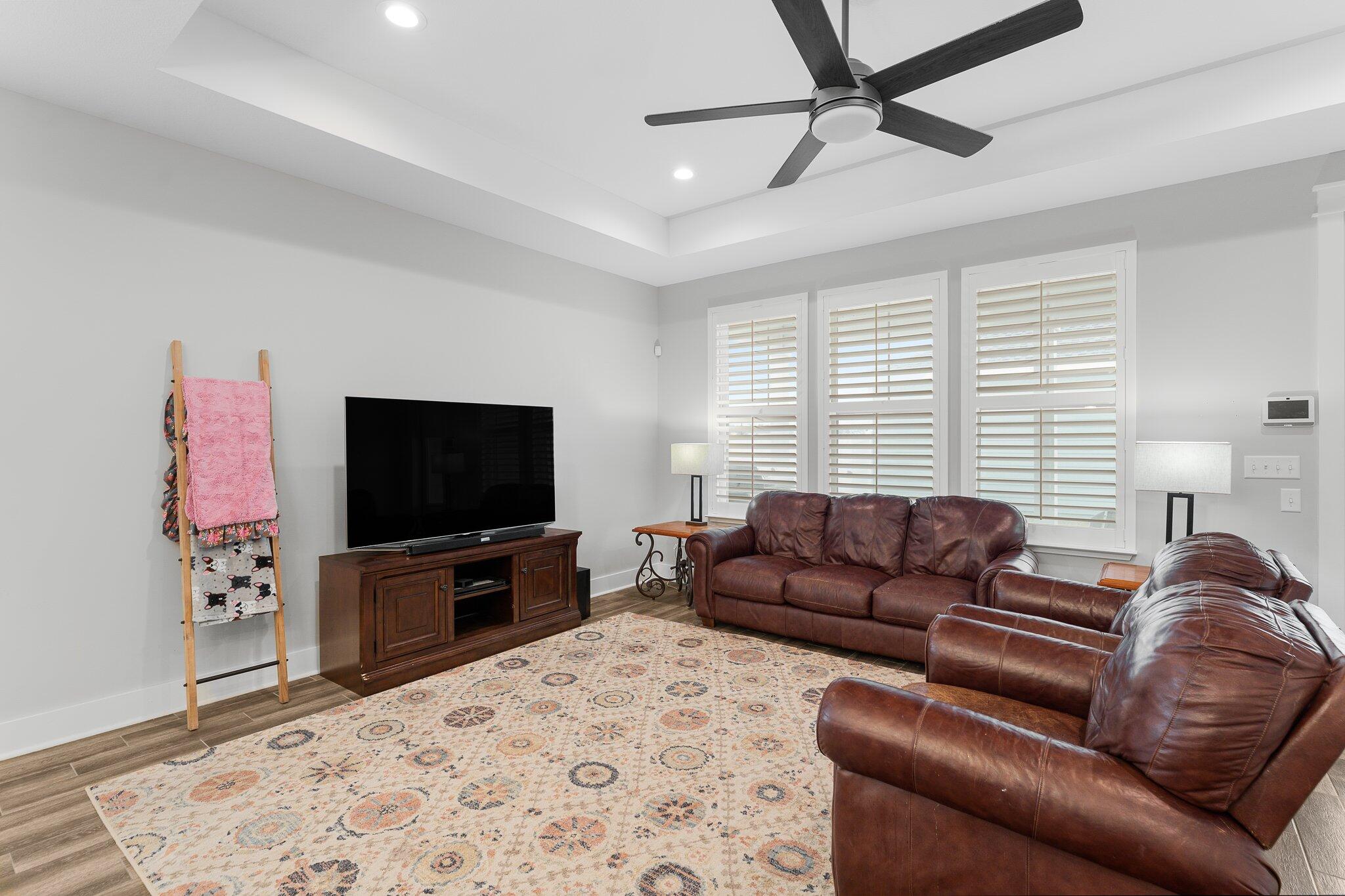 SWEET BAY - Residential