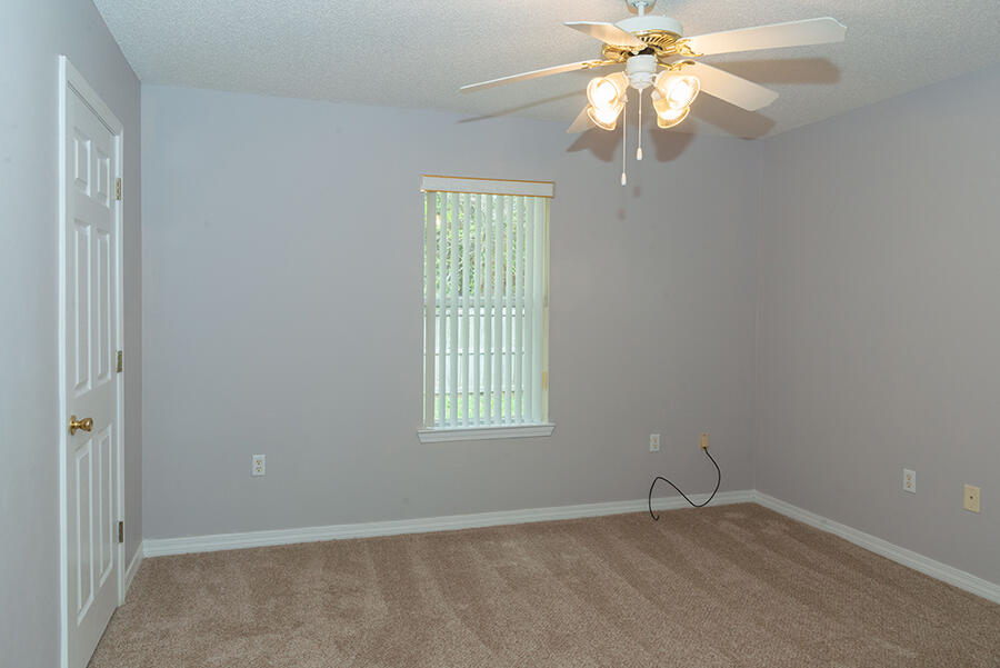 EMERALD VILLAGE S/D - Residential Lease