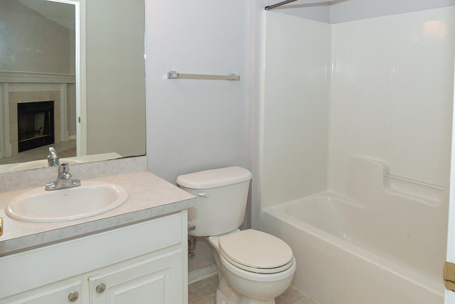 EMERALD VILLAGE S/D - Residential Lease