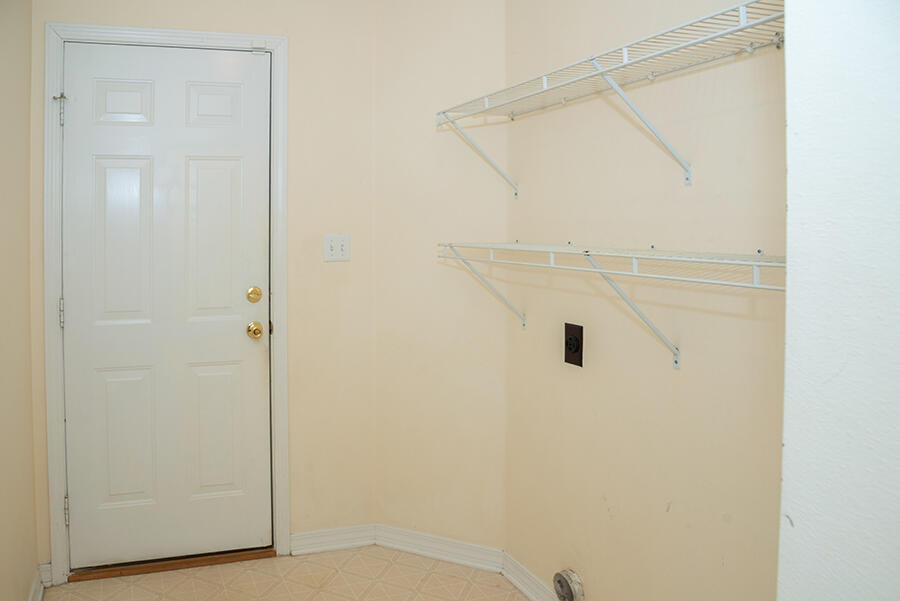 EMERALD VILLAGE S/D - Residential Lease