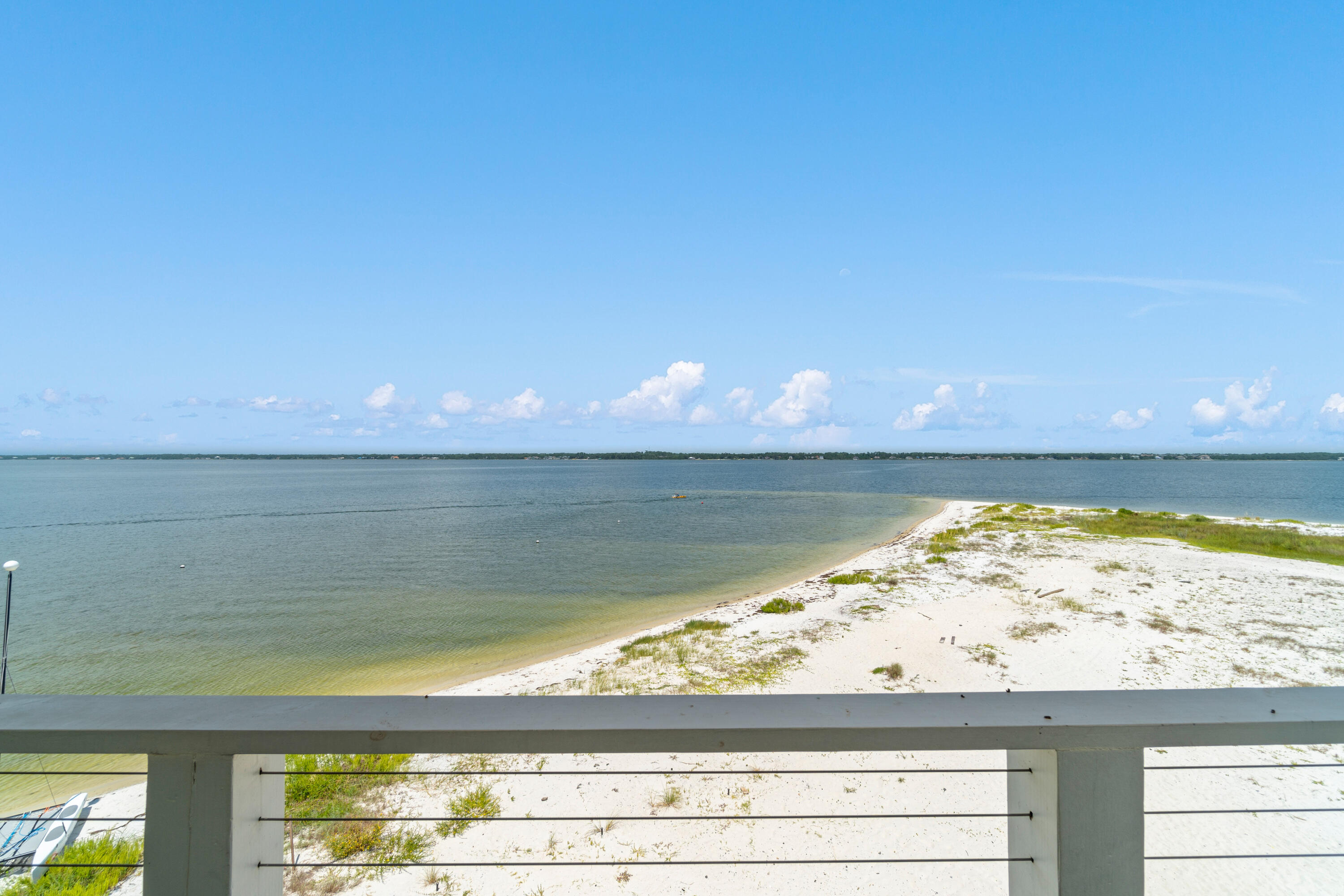 BY THE SEA - Residential