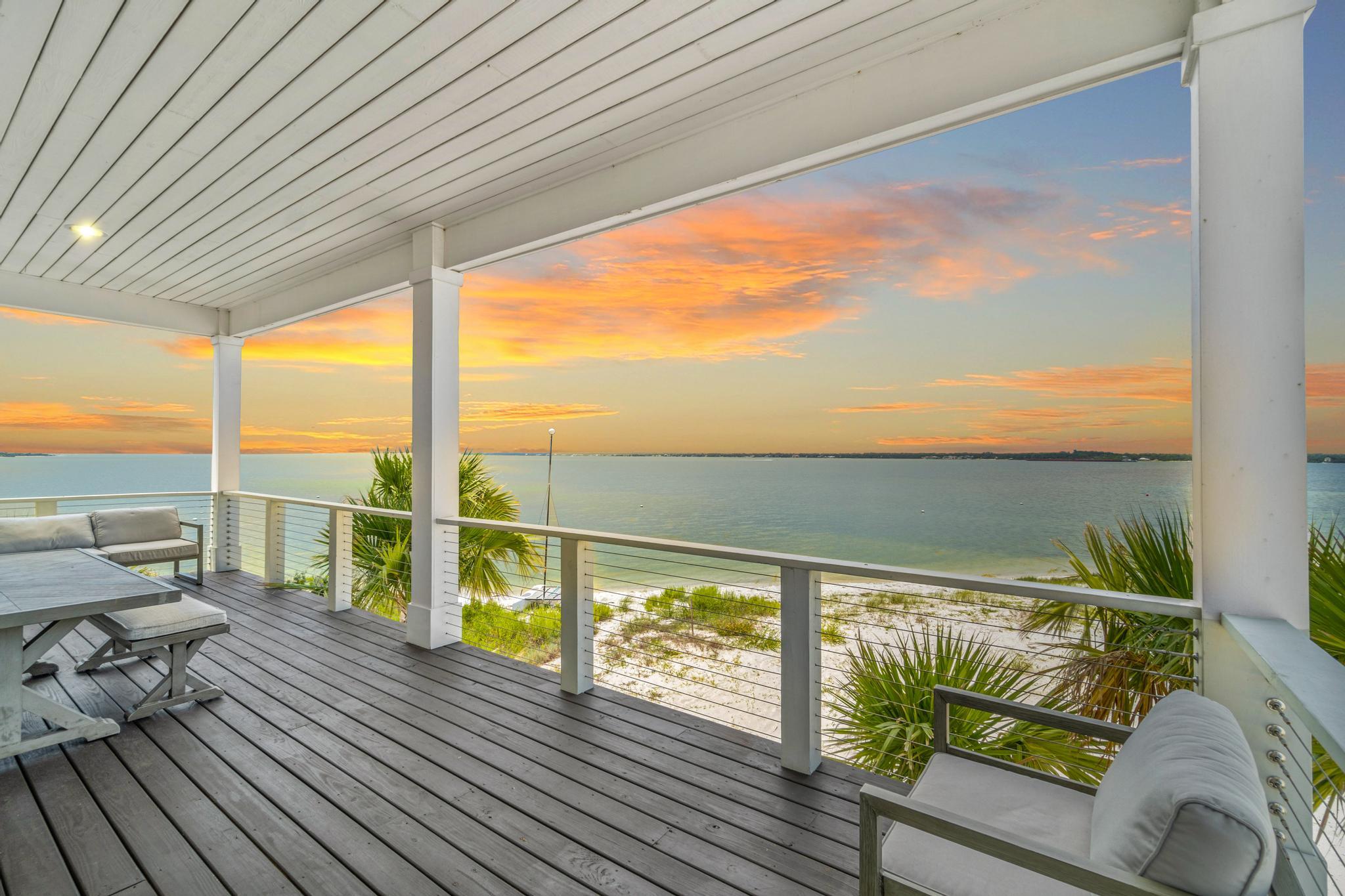 BY THE SEA - Residential