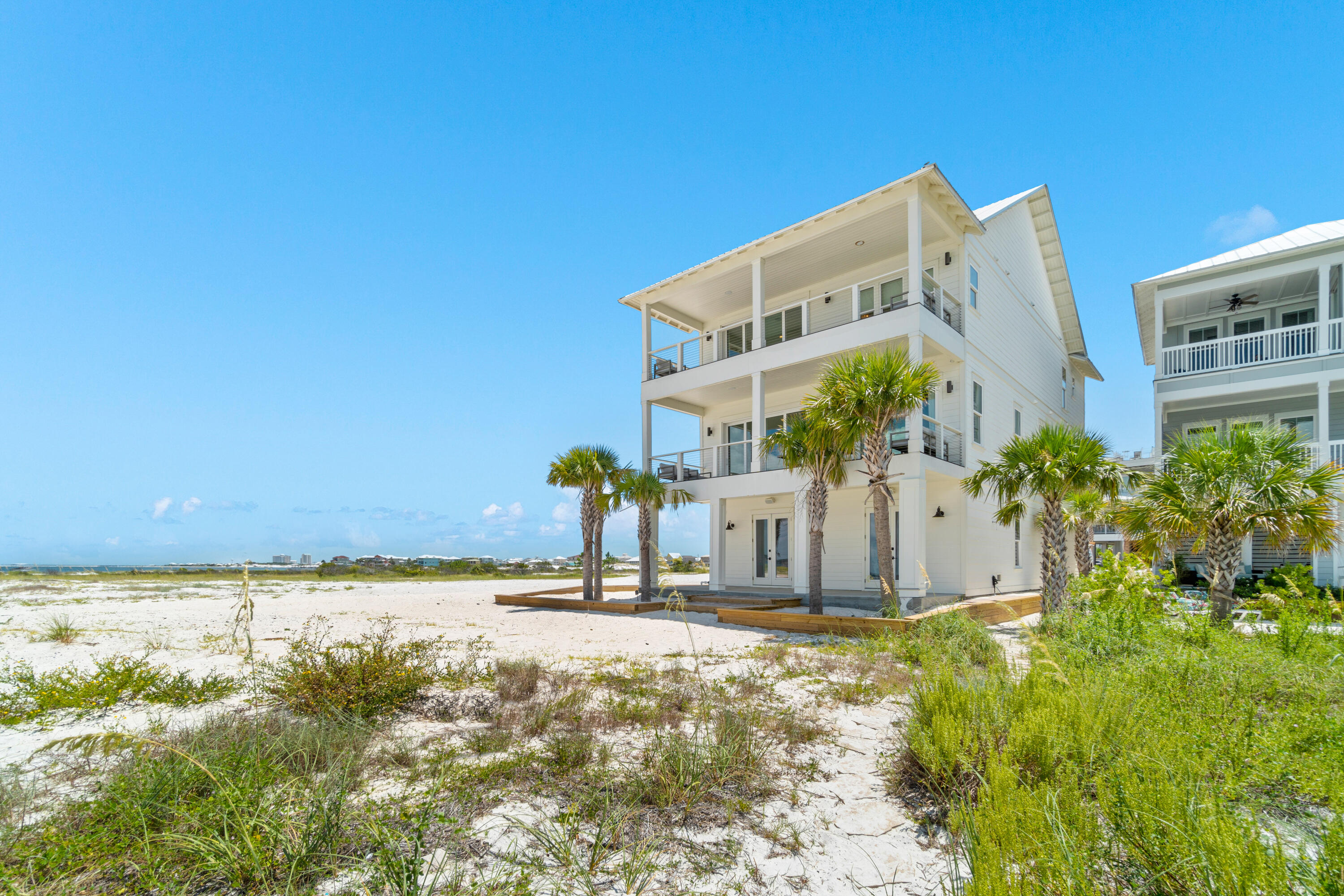 BY THE SEA - Residential