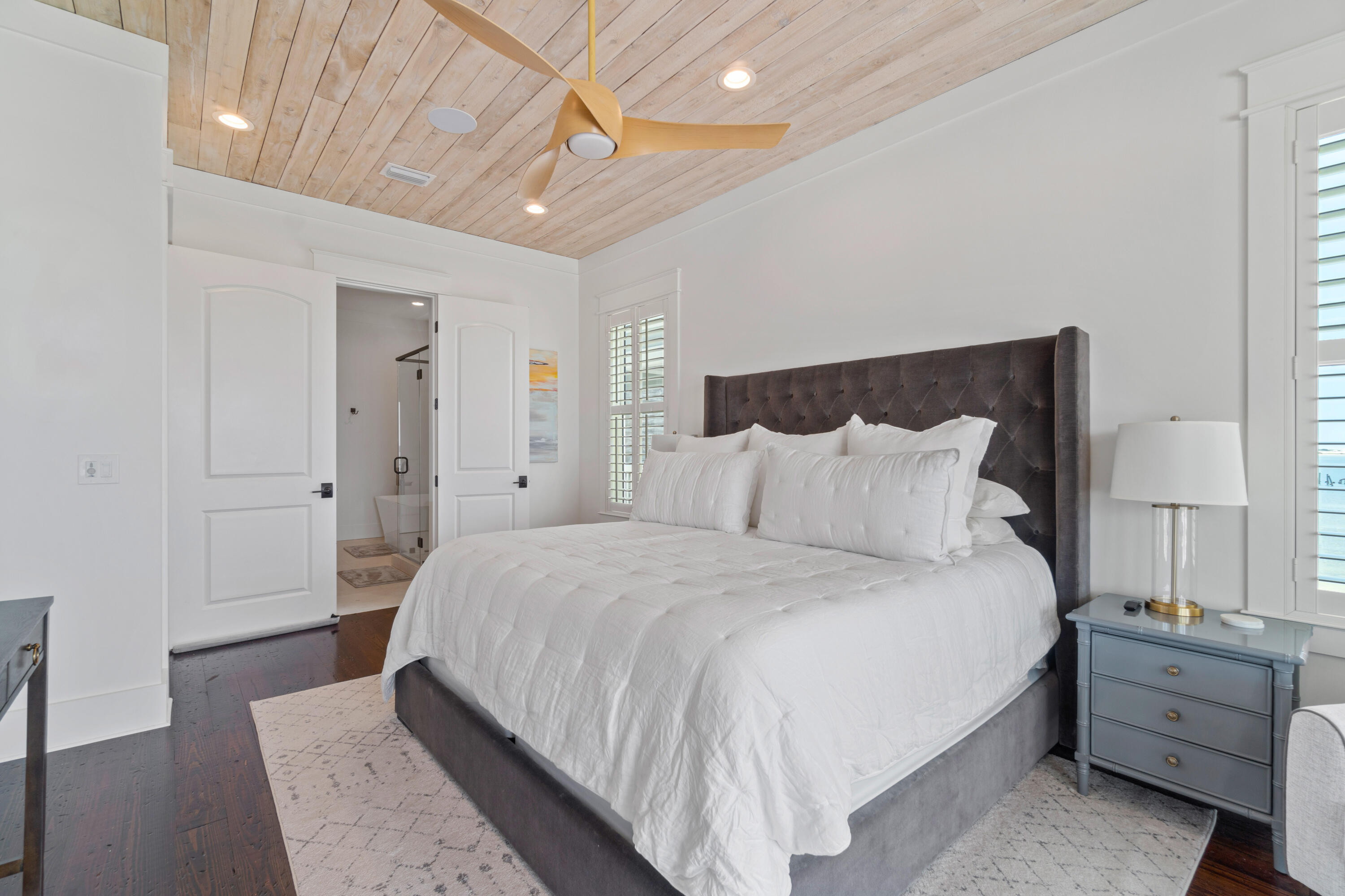 BY THE SEA - Residential