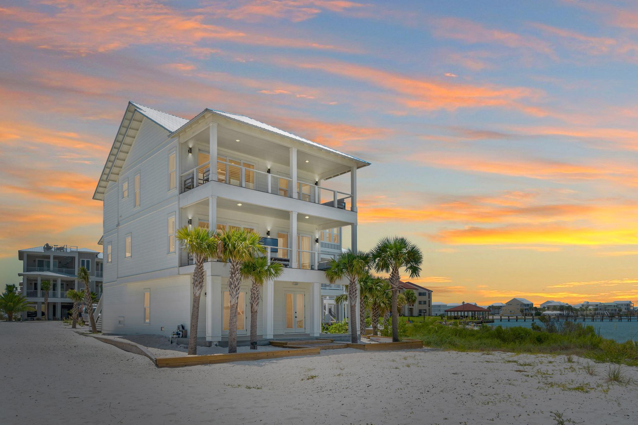 BY THE SEA - Residential