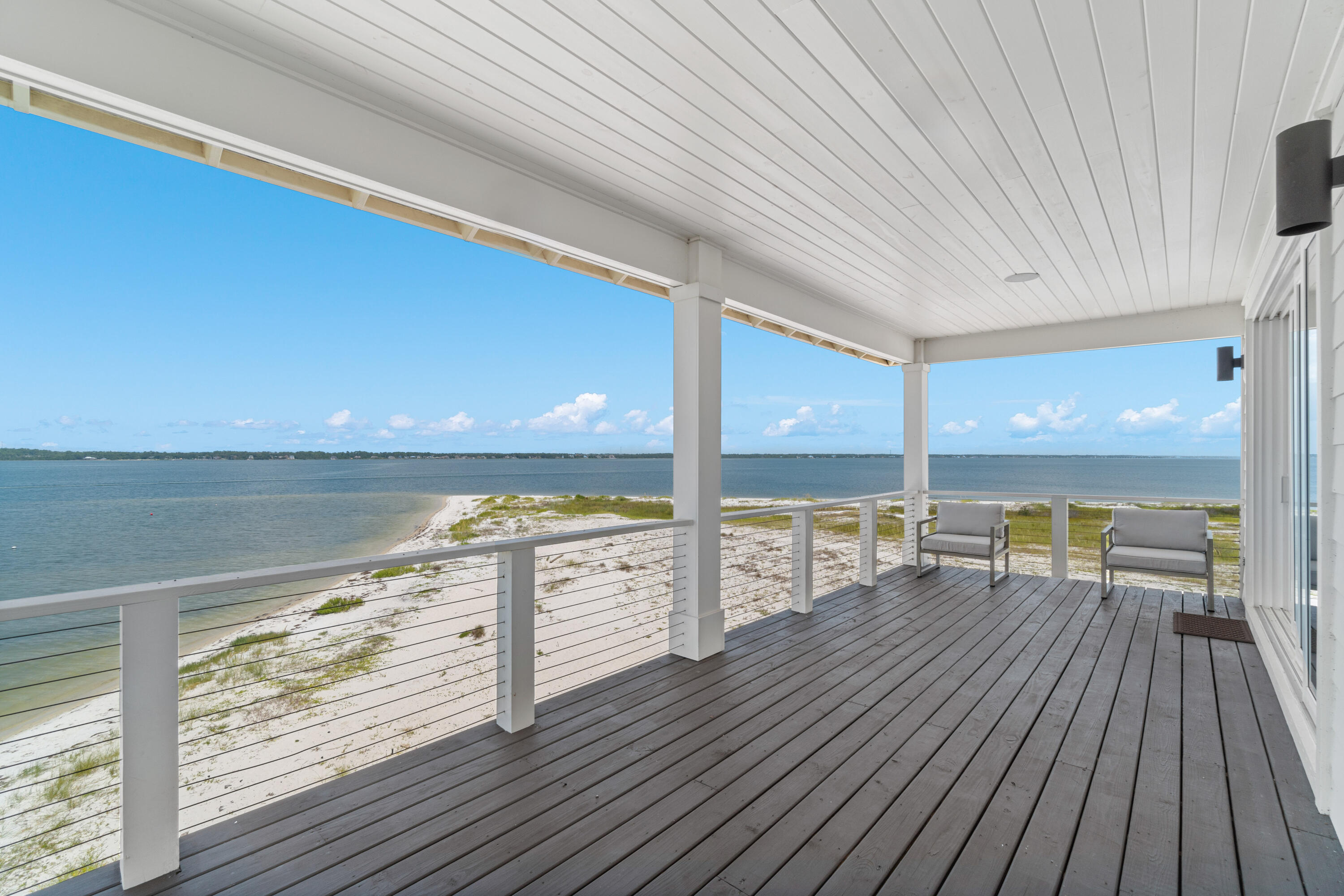 BY THE SEA - Residential