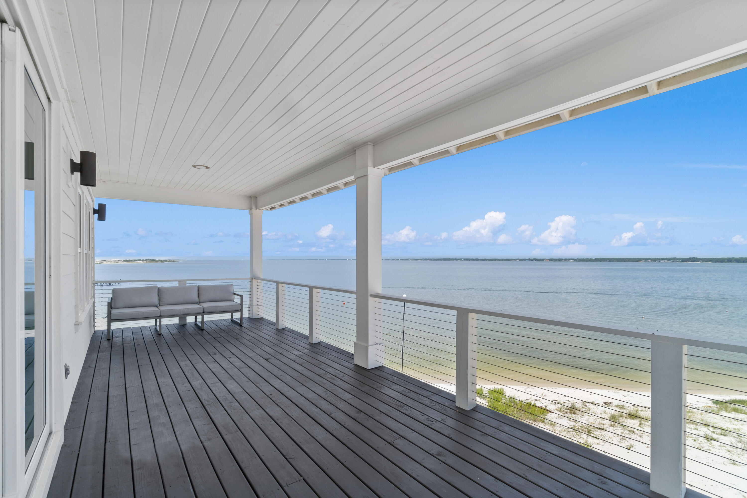 BY THE SEA - Residential