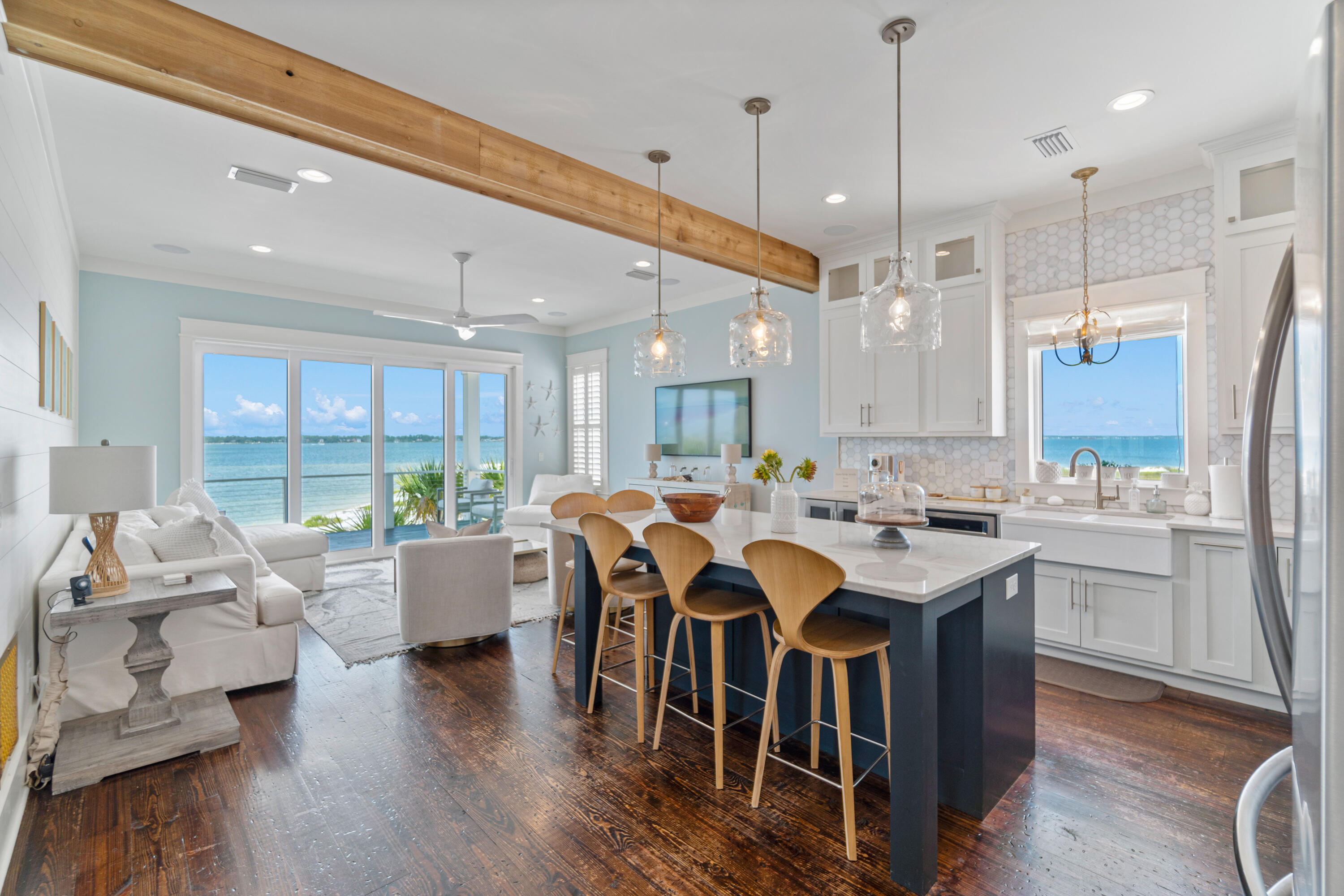 BY THE SEA - Residential